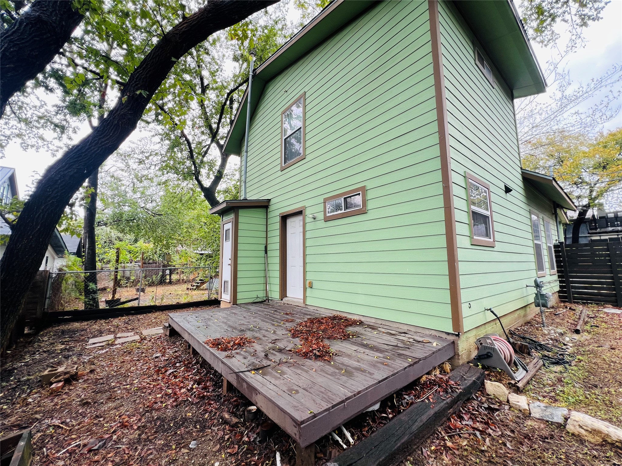 main property photo 22