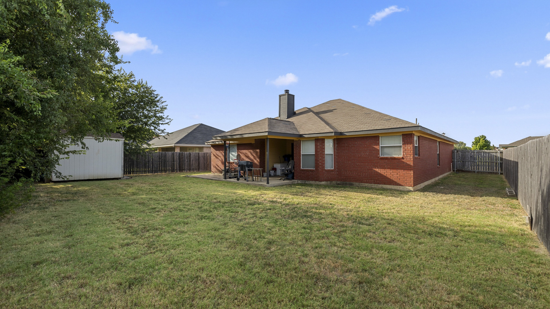 main property photo 10