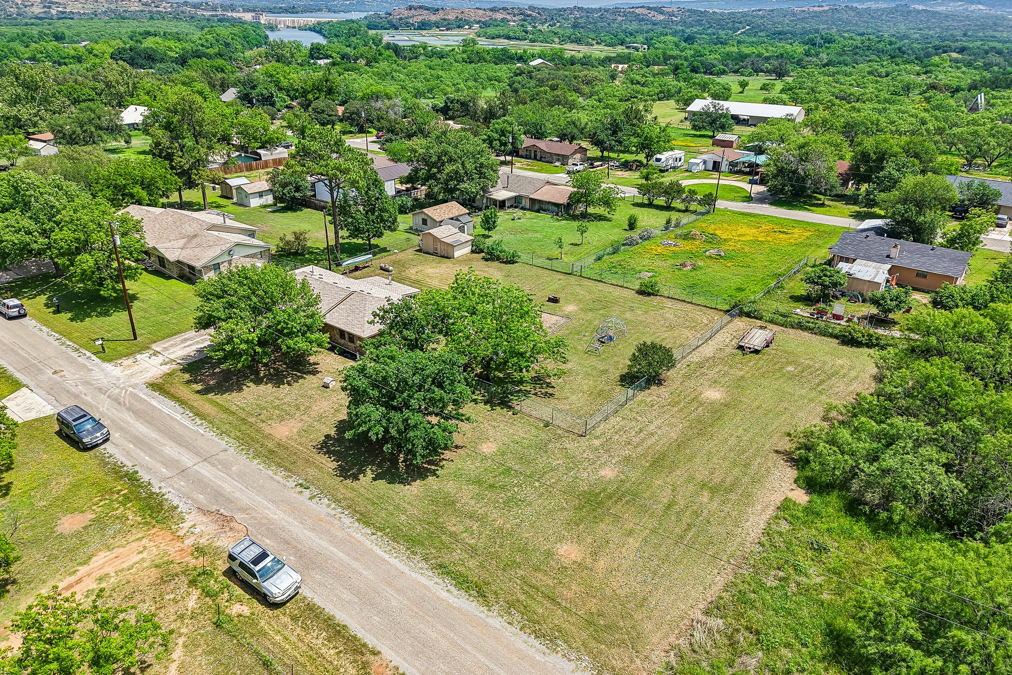 main property photo 30
