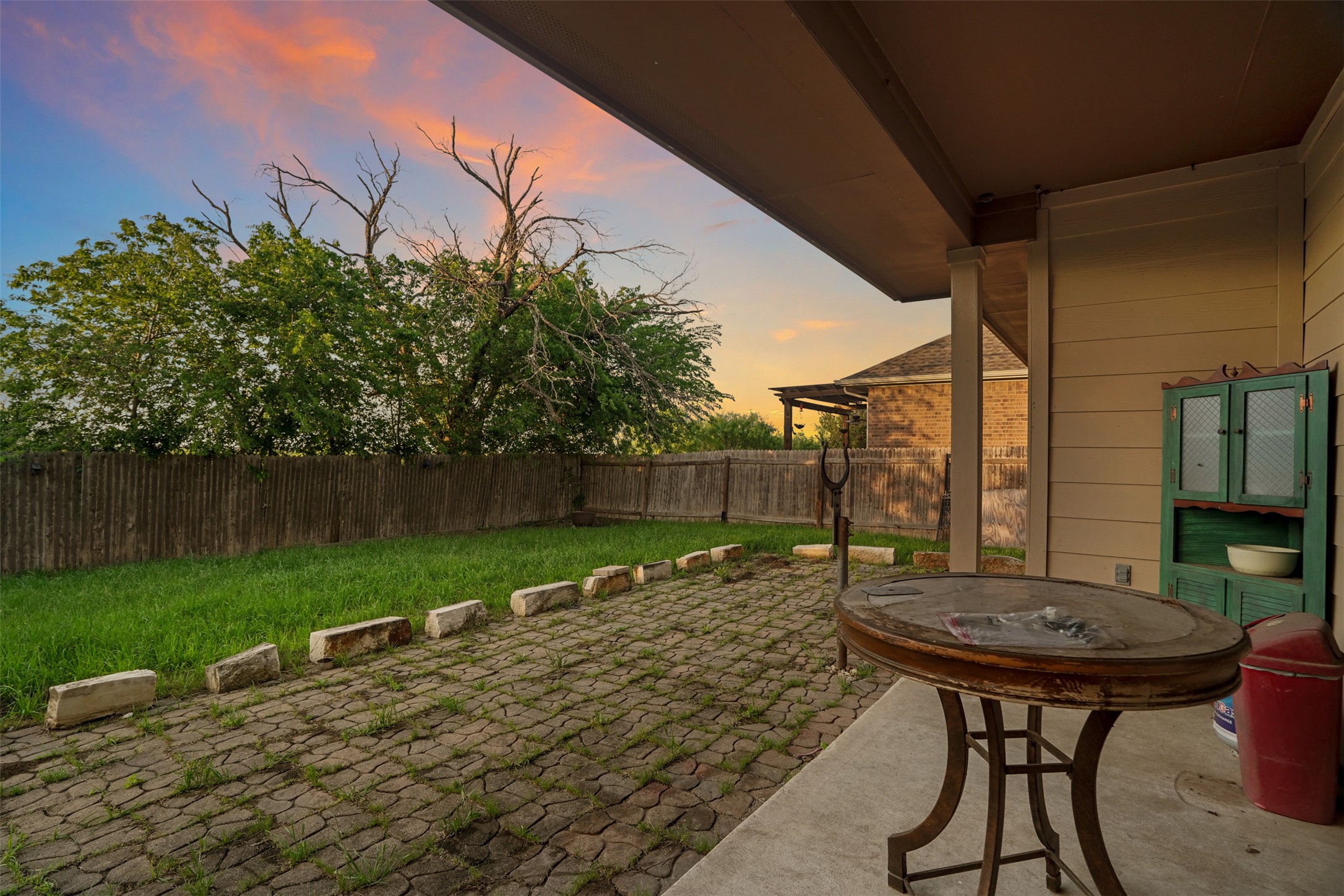main property photo 34