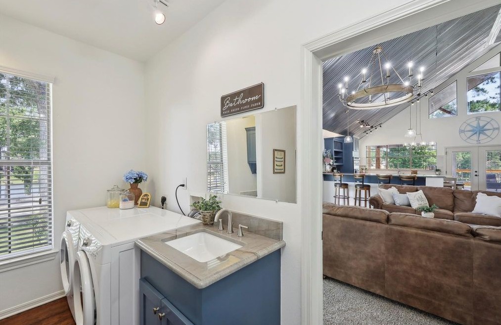 main property photo 9