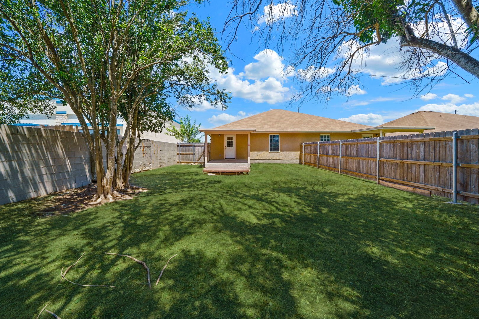 main property photo 9