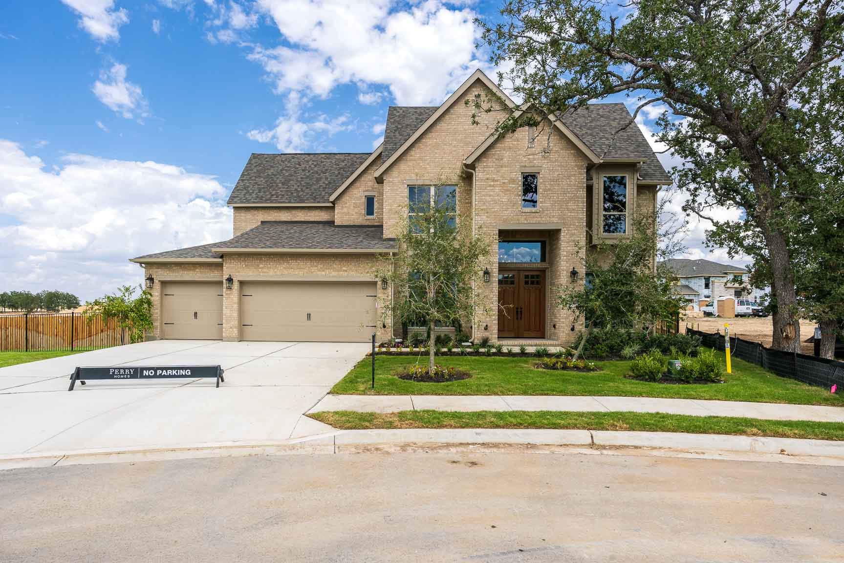 main property photo 12