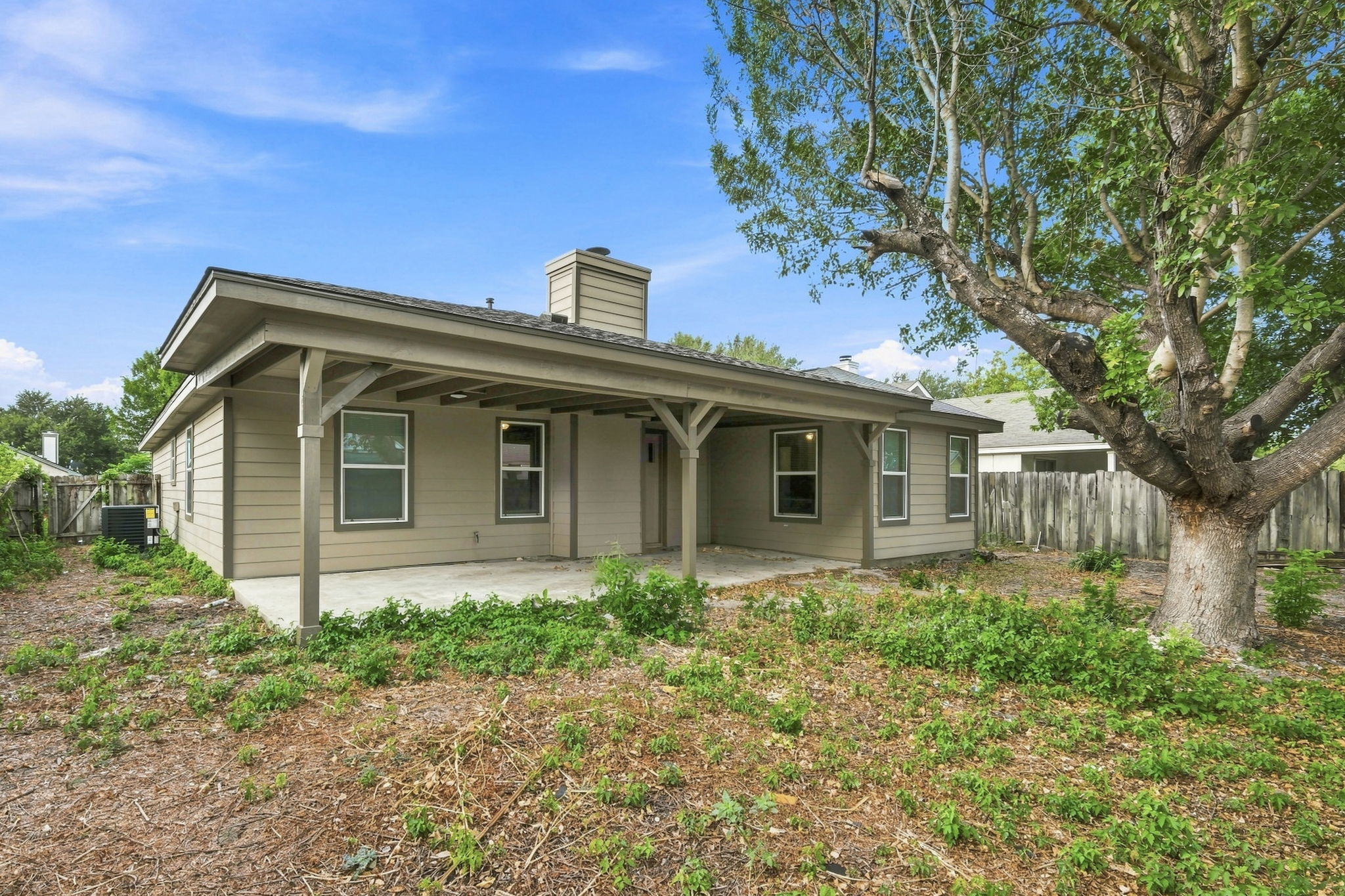 main property photo 13