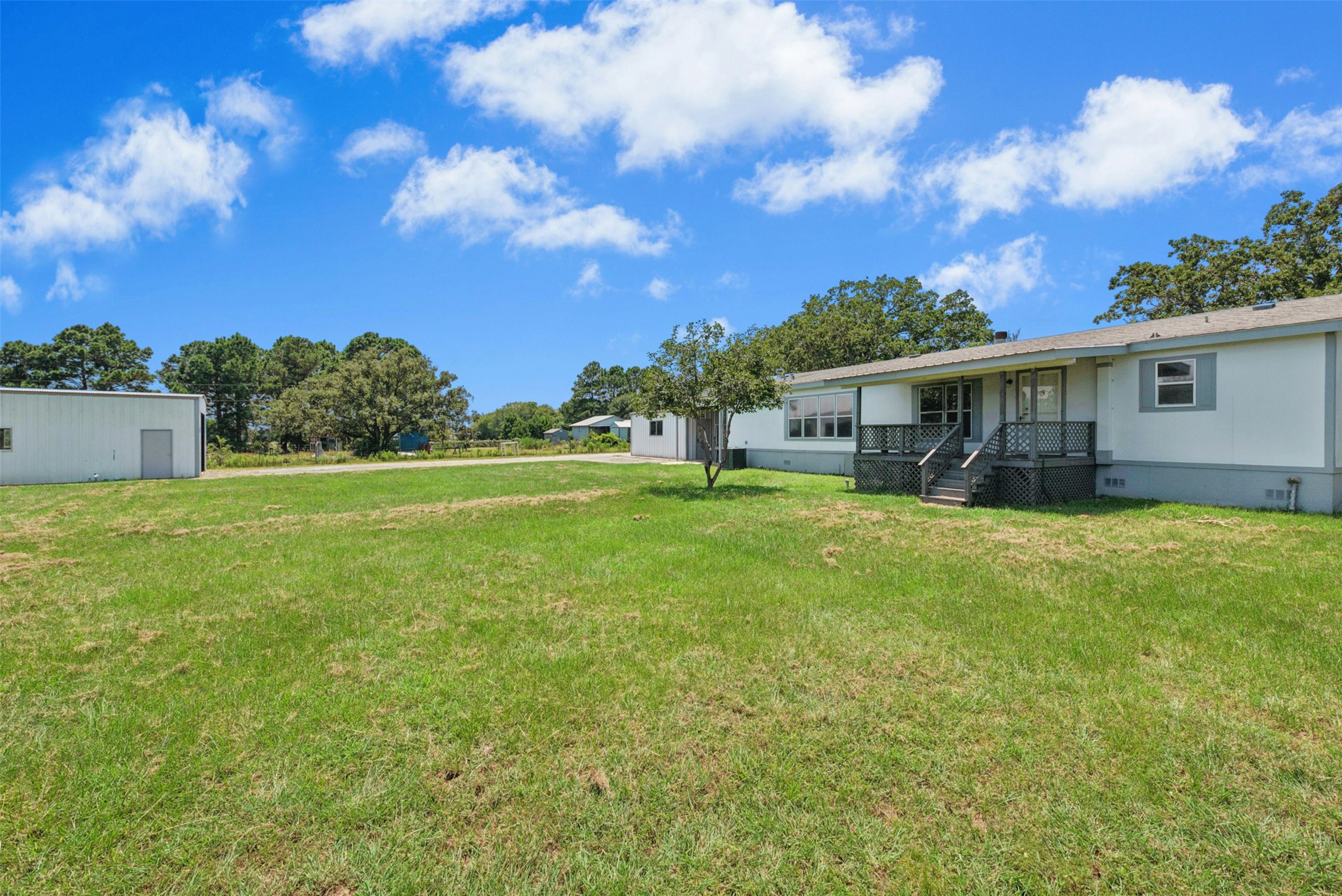 main property photo 27