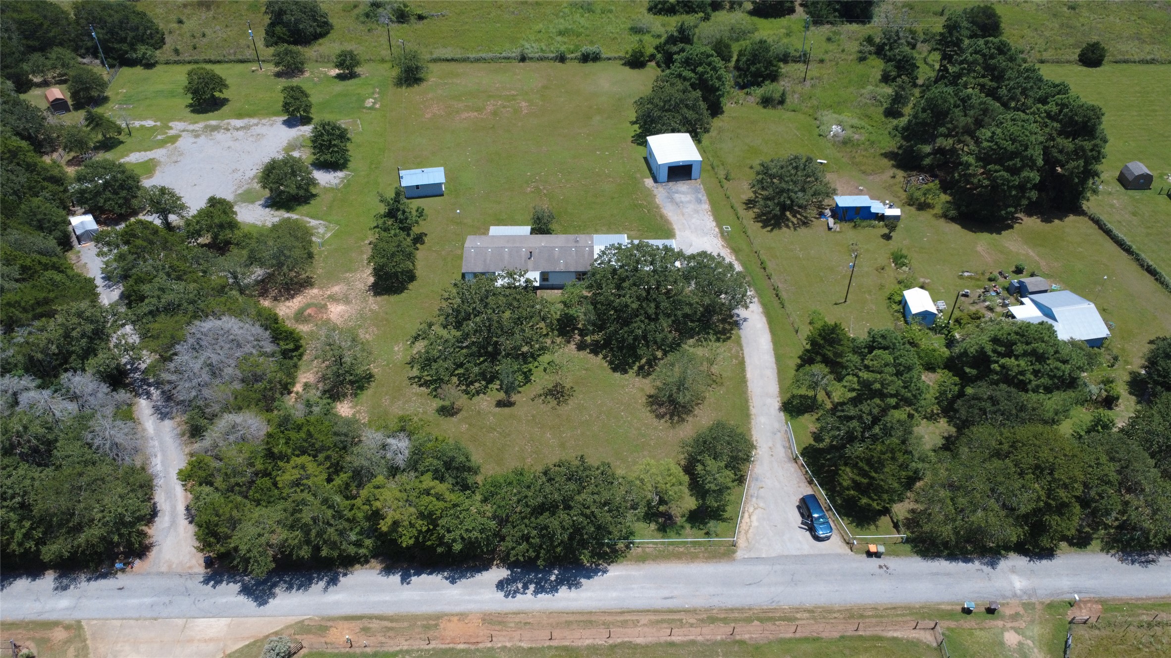 main property photo 36