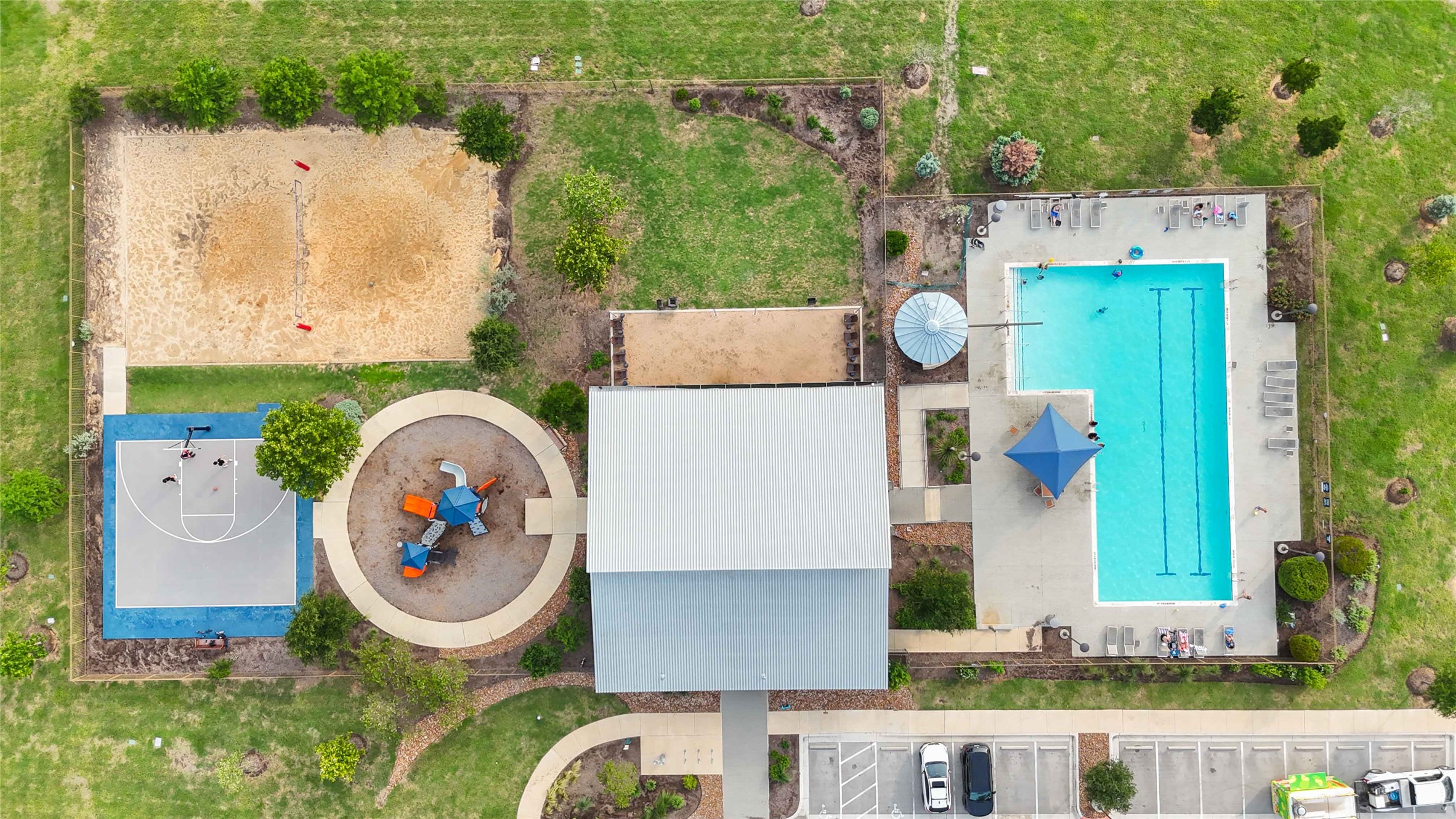main property photo 39