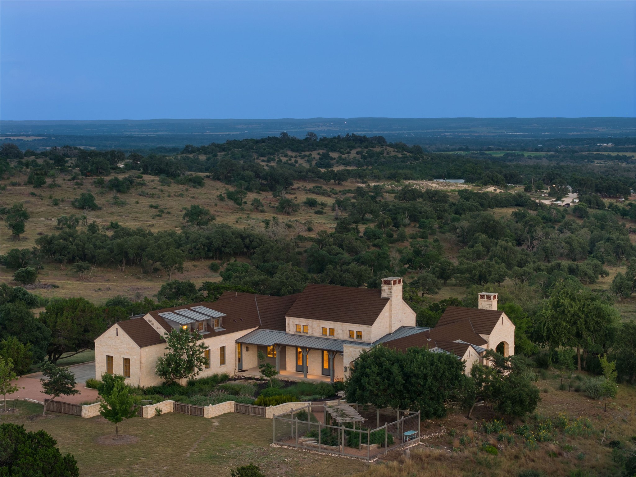 main property photo 38