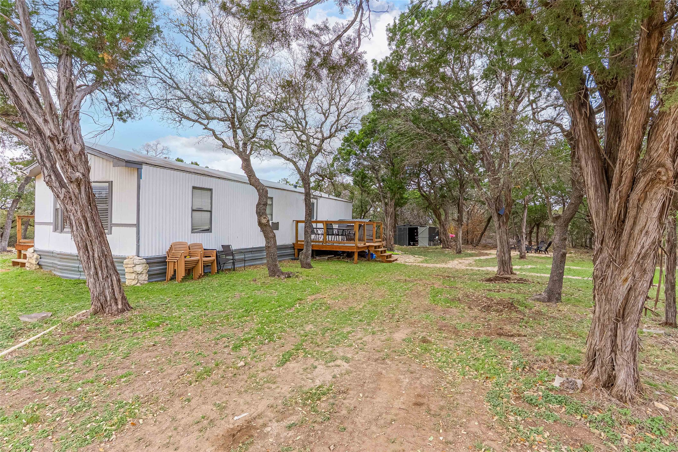 main property photo 18
