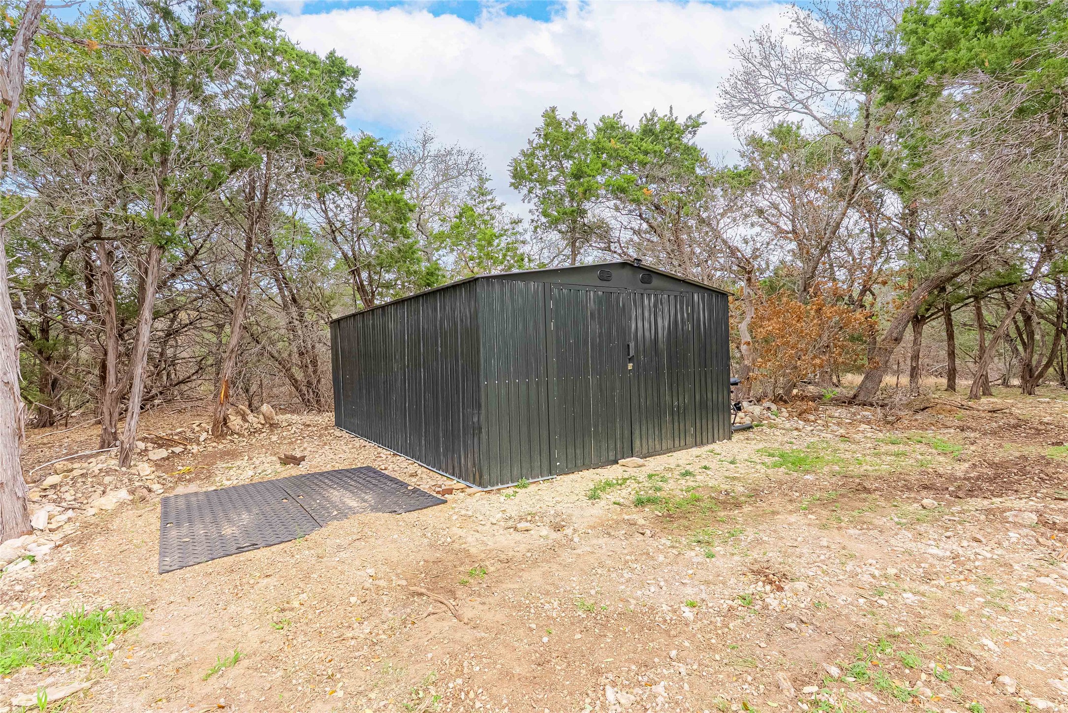 main property photo 21