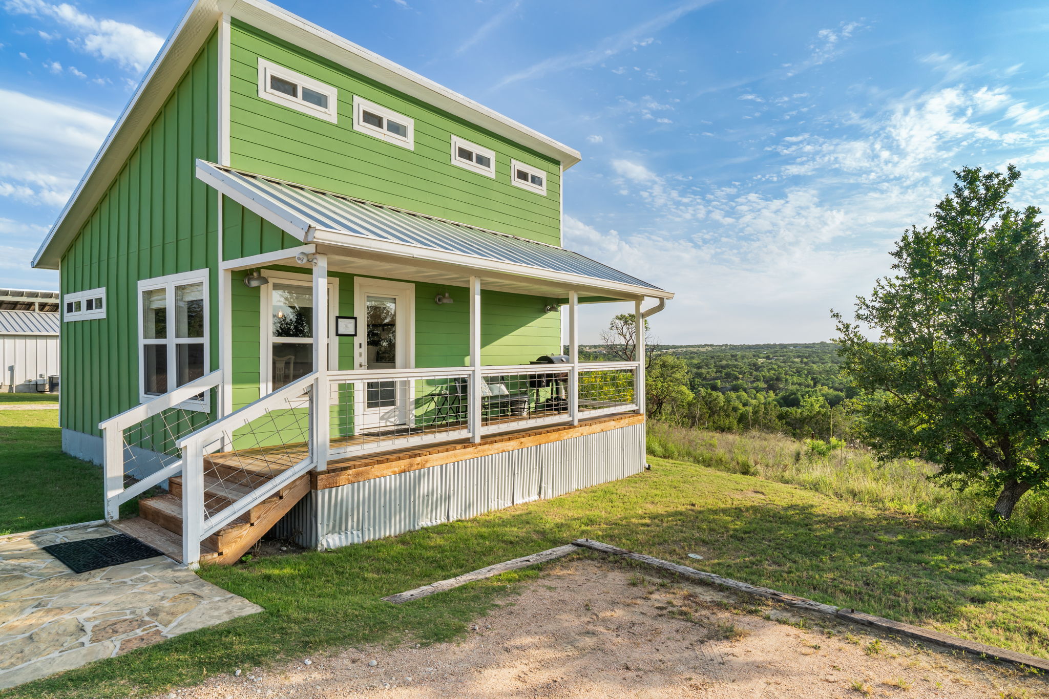 main property photo 10