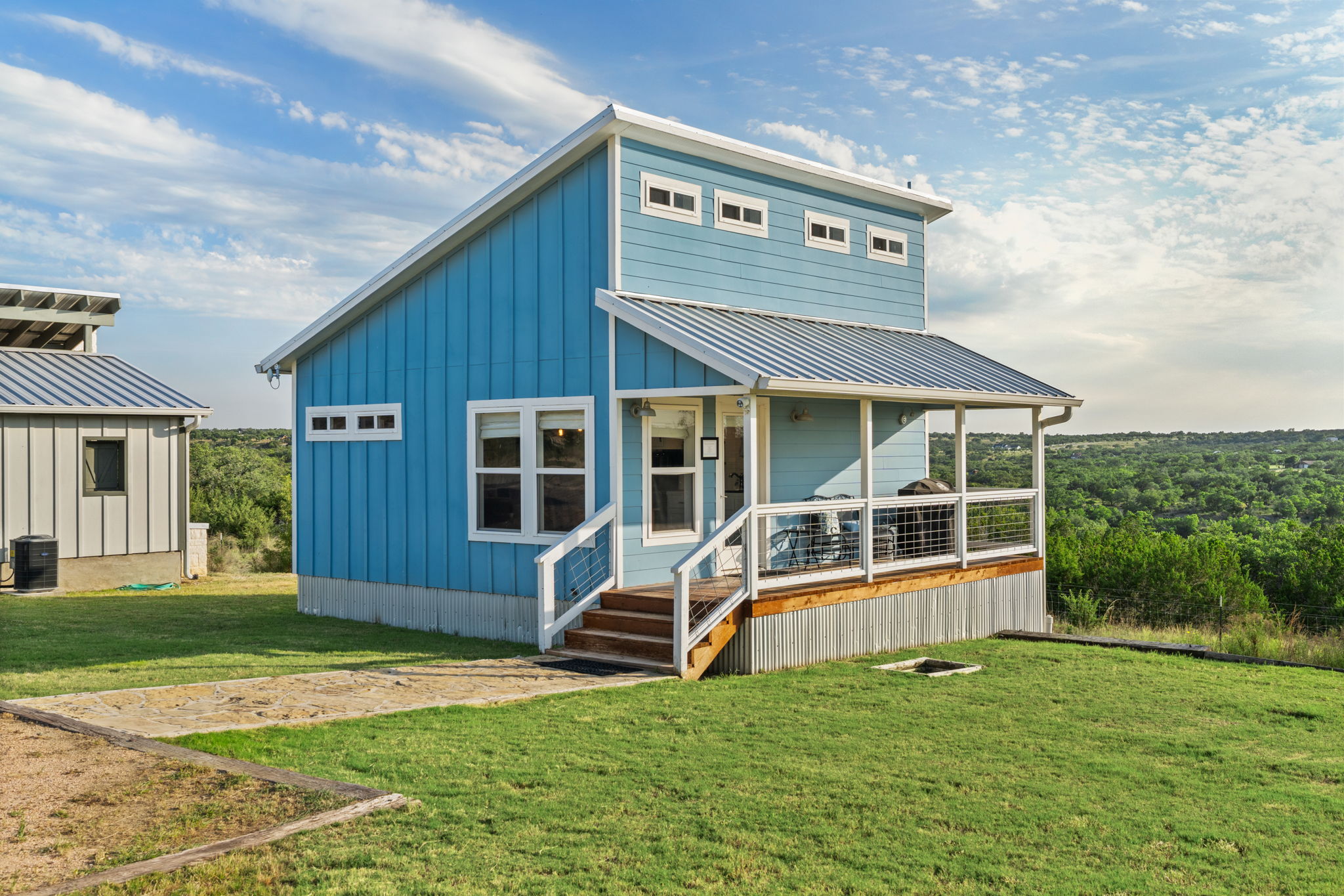 main property photo 9