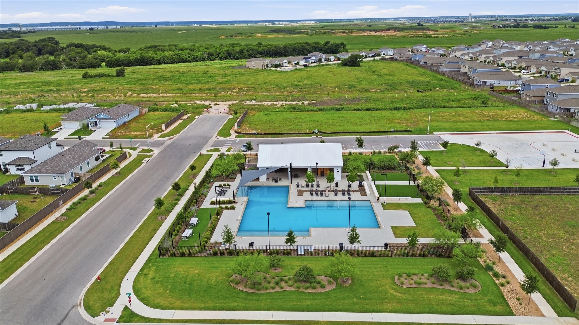 main property photo 39