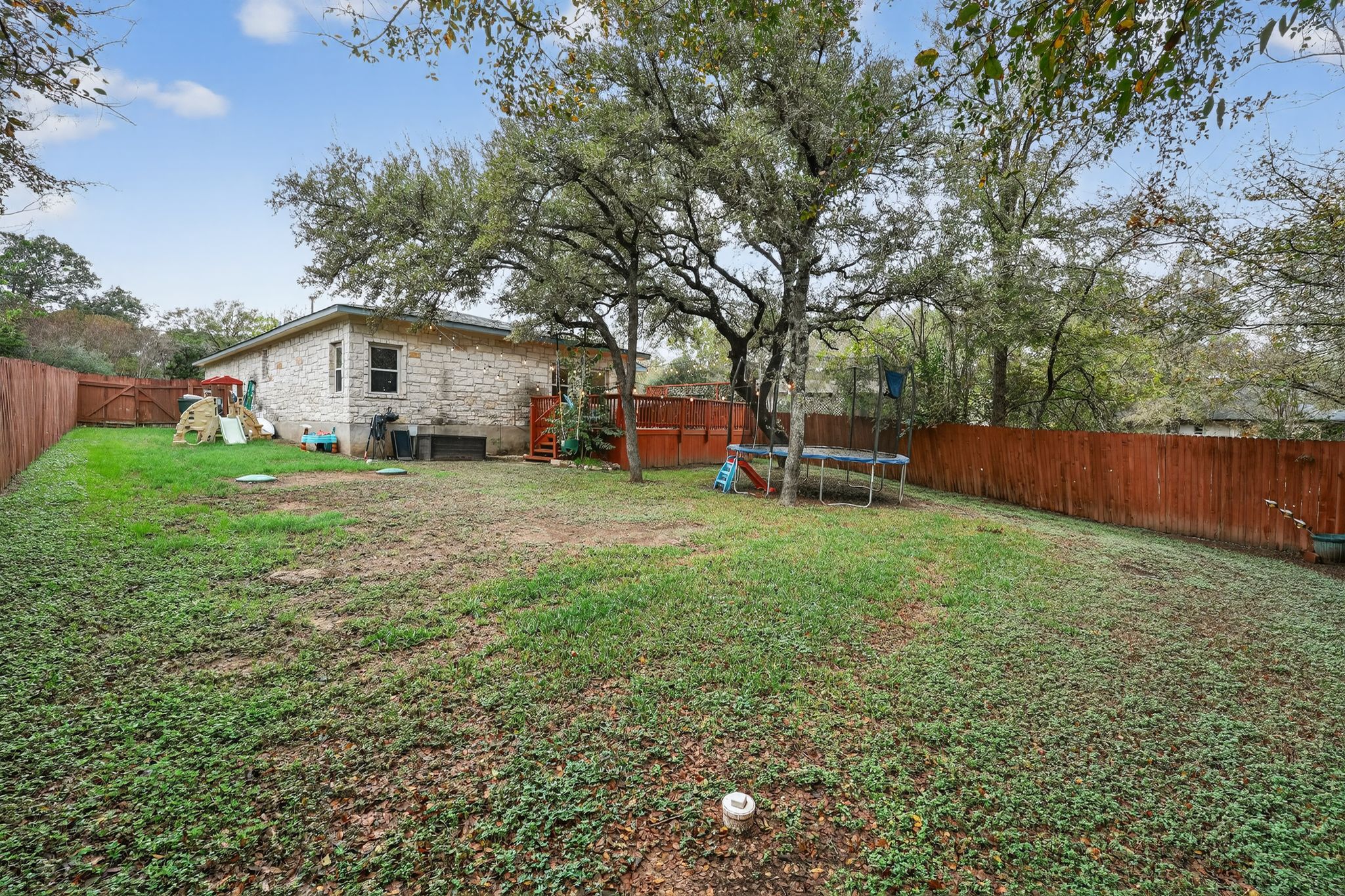 main property photo 25