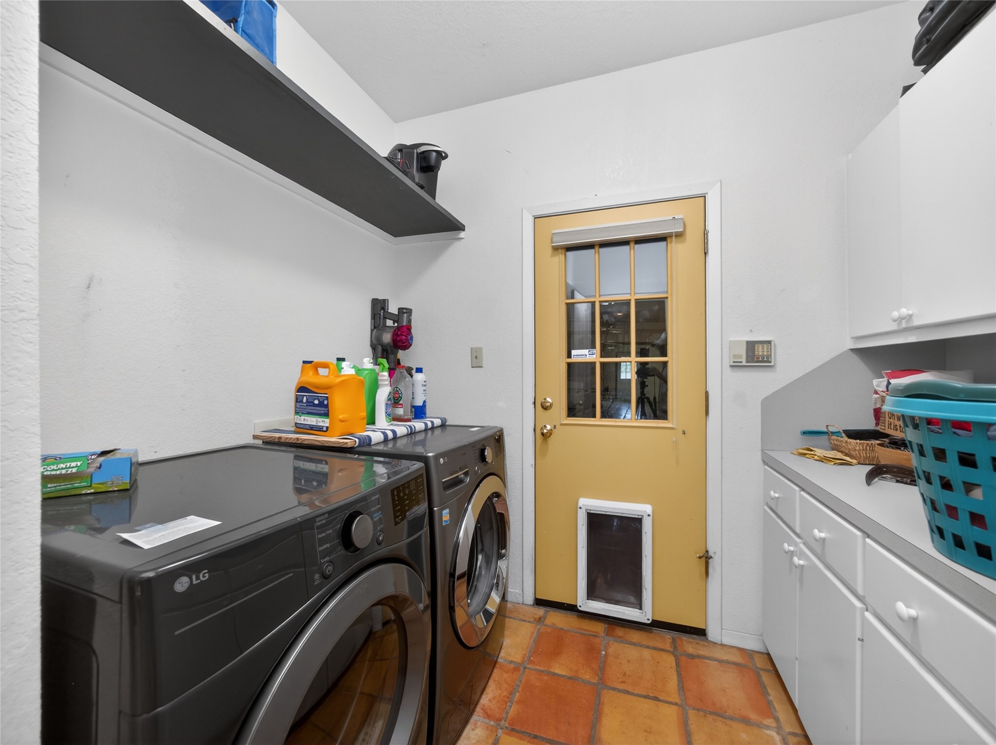 main property photo 20