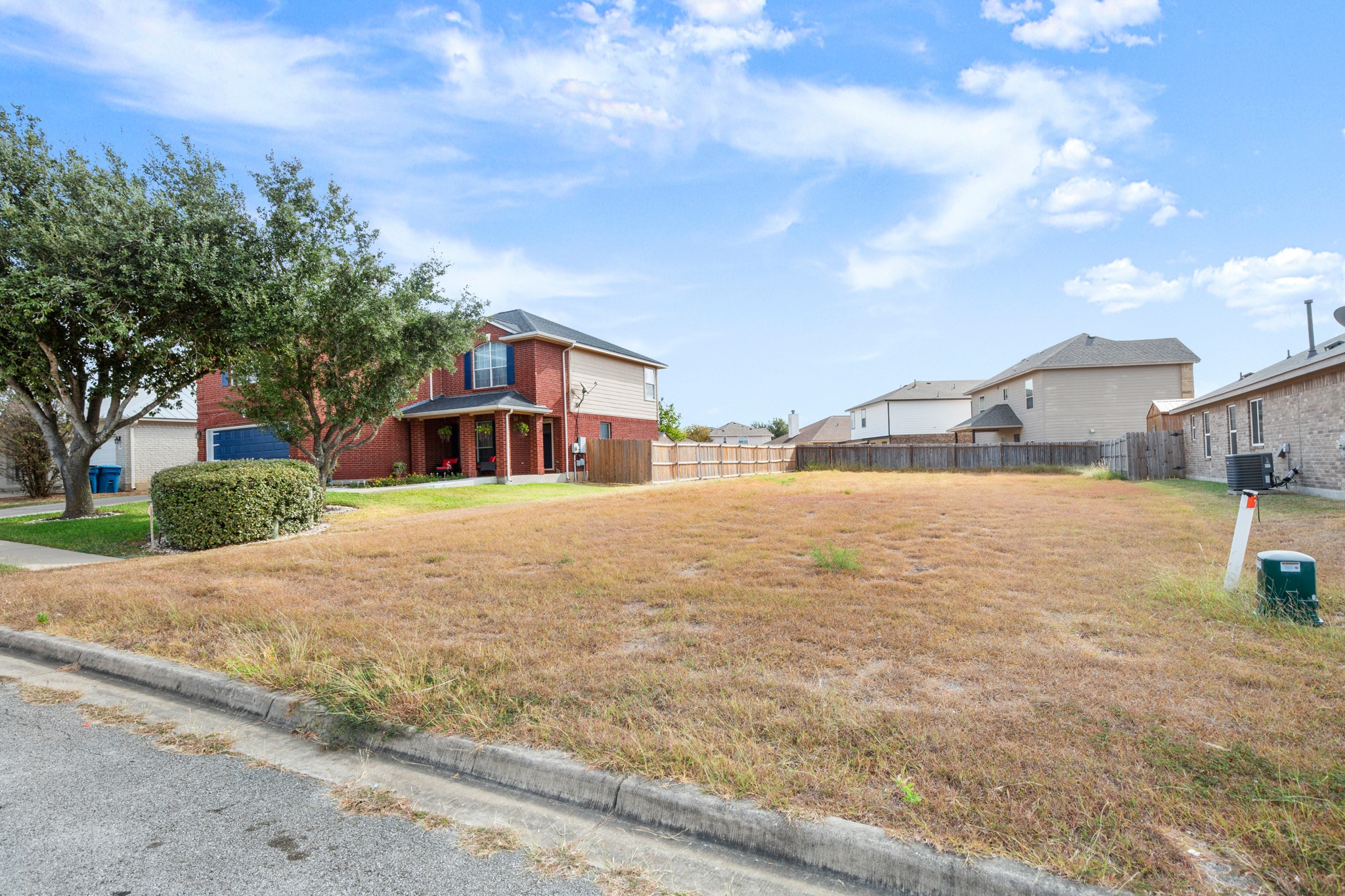 main property photo 6