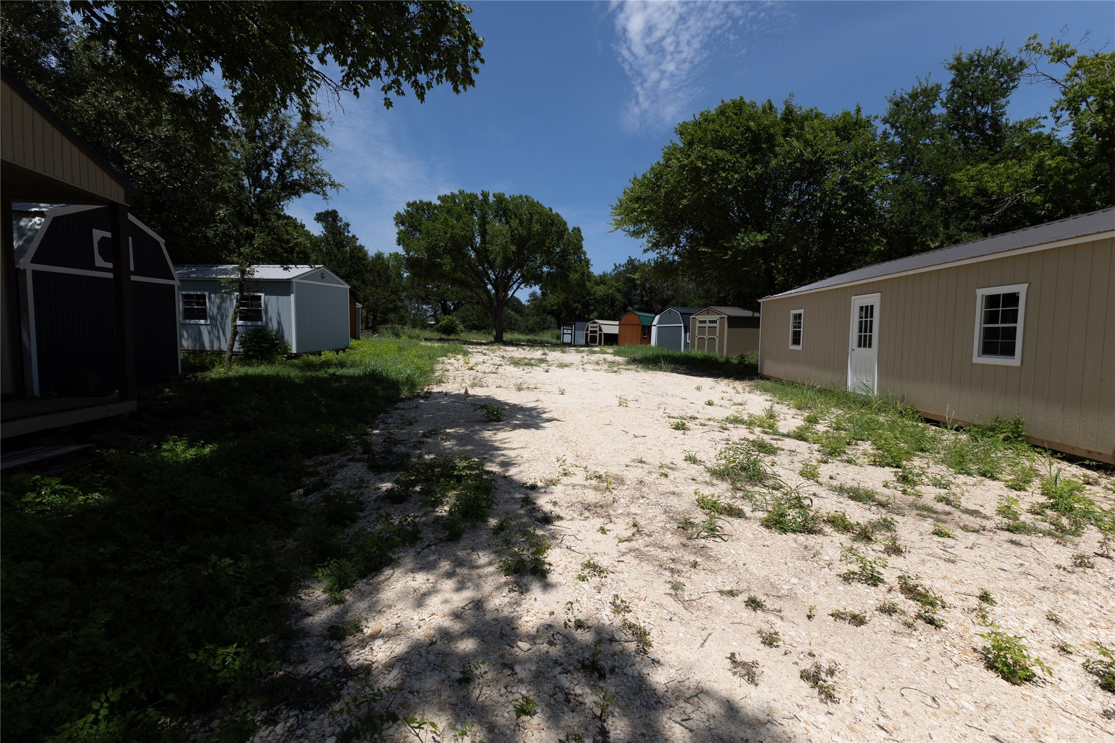 main property photo 30