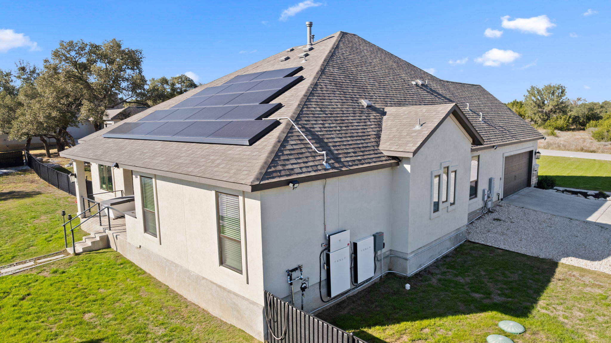 main property photo 30