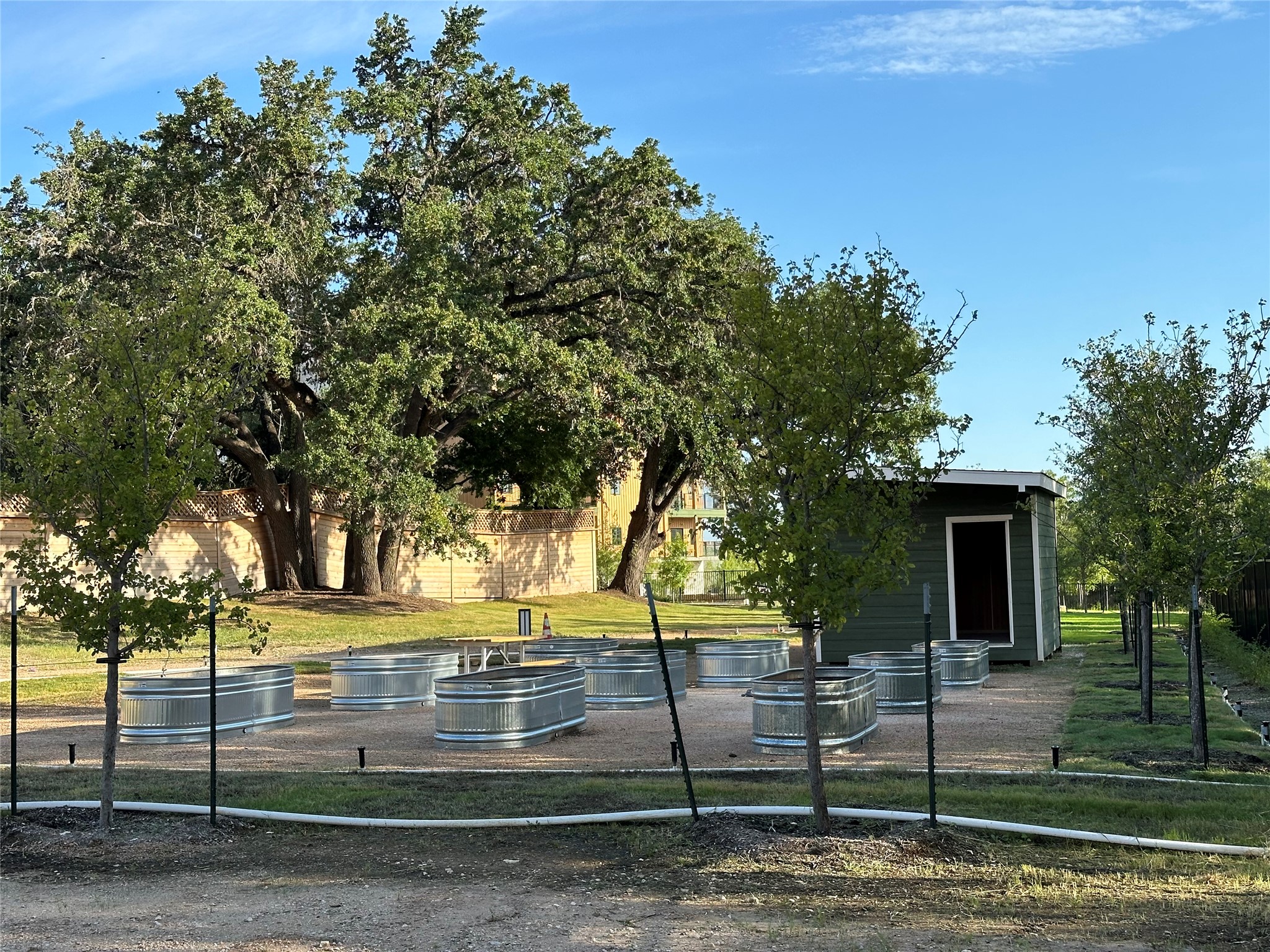 main property photo 28