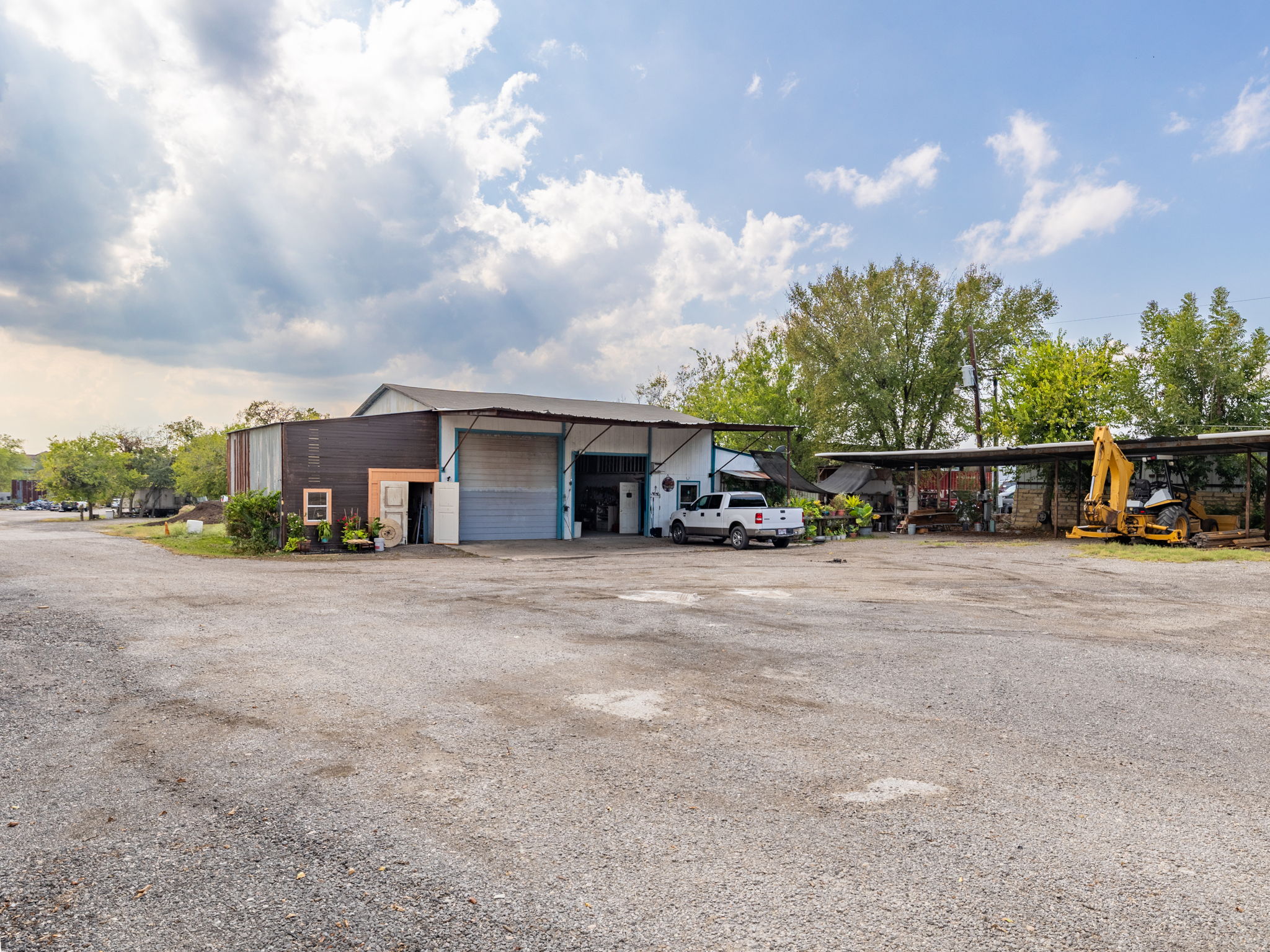 main property photo 12