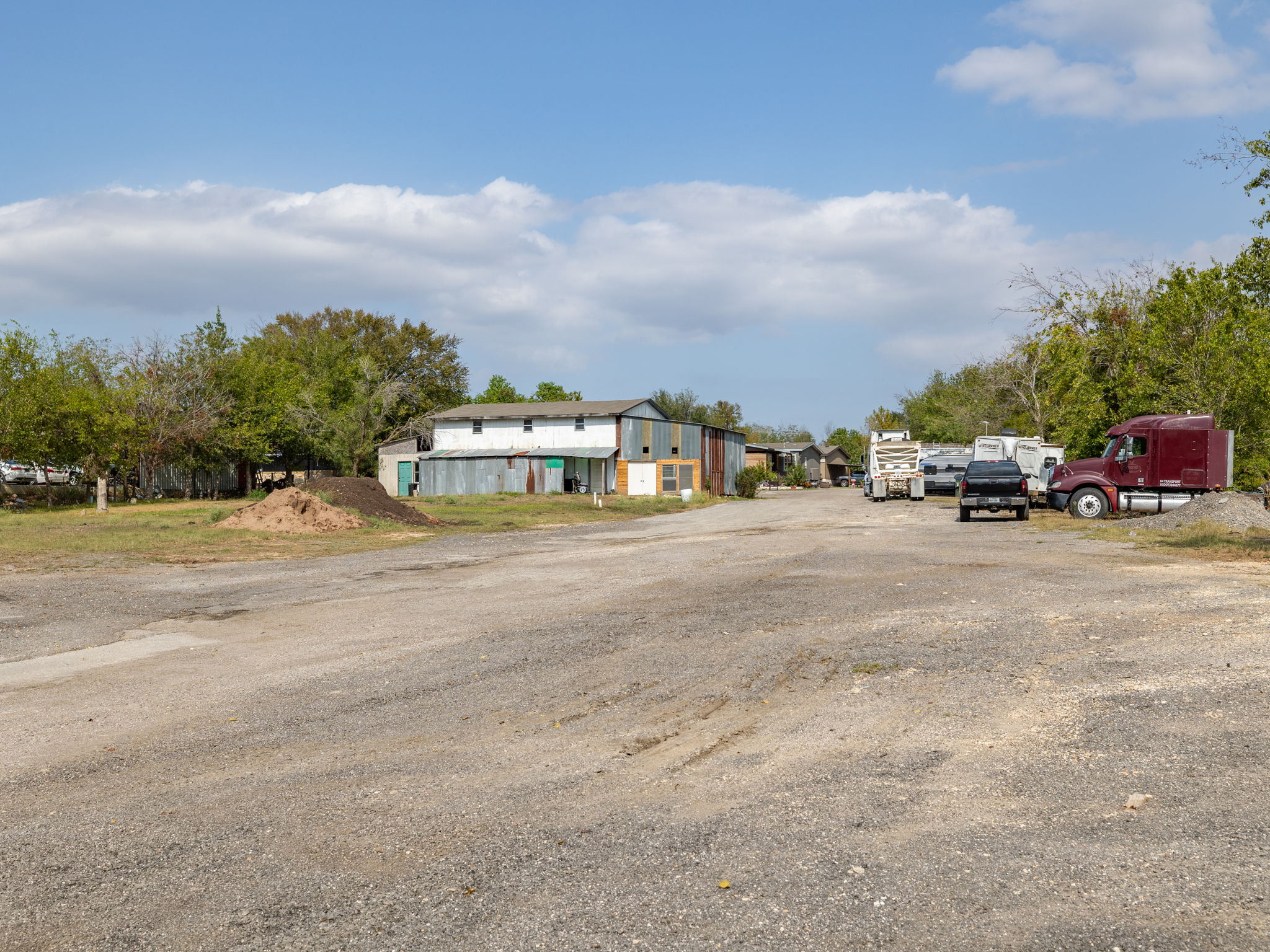 main property photo 13
