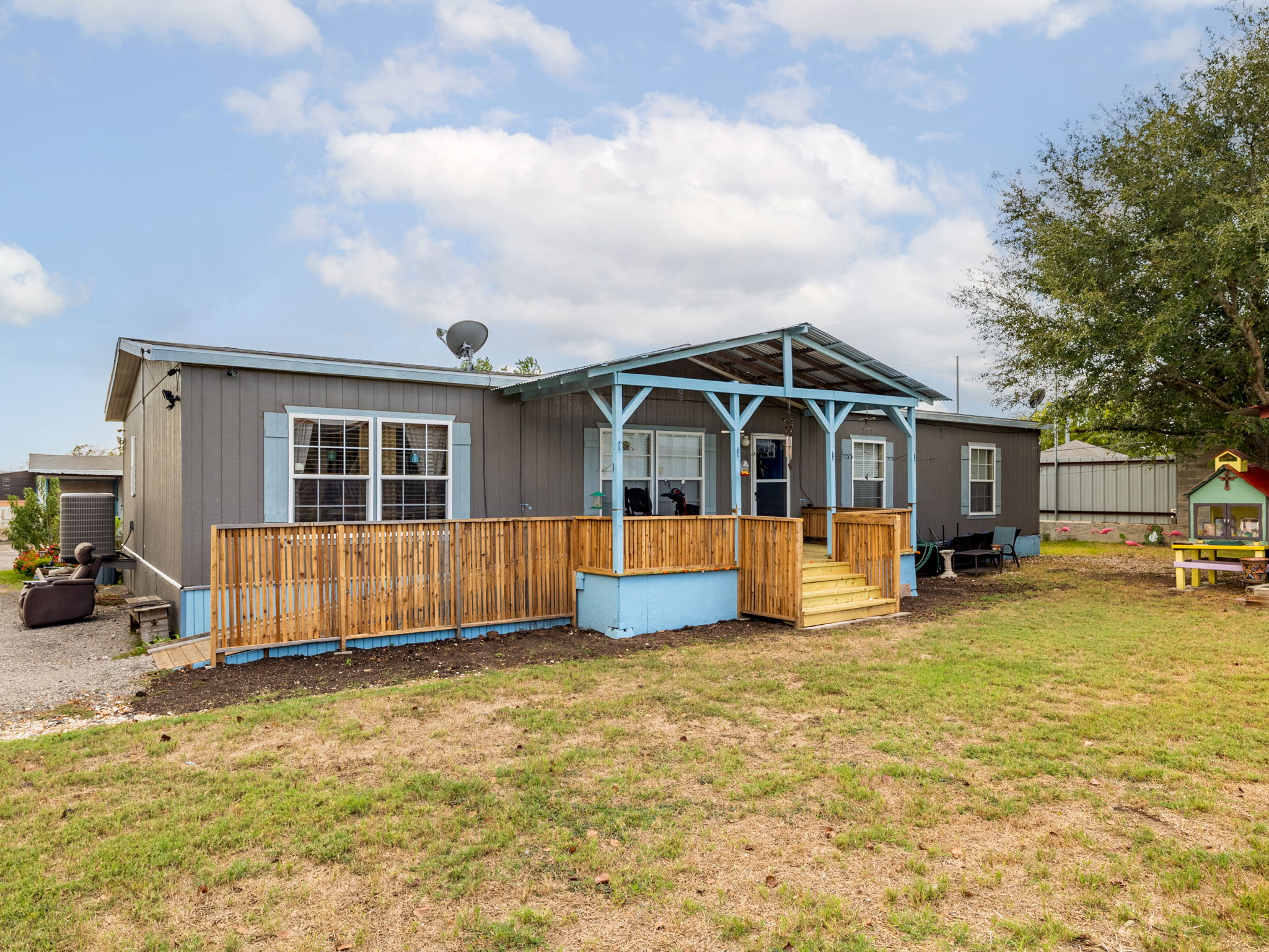 main property photo 4