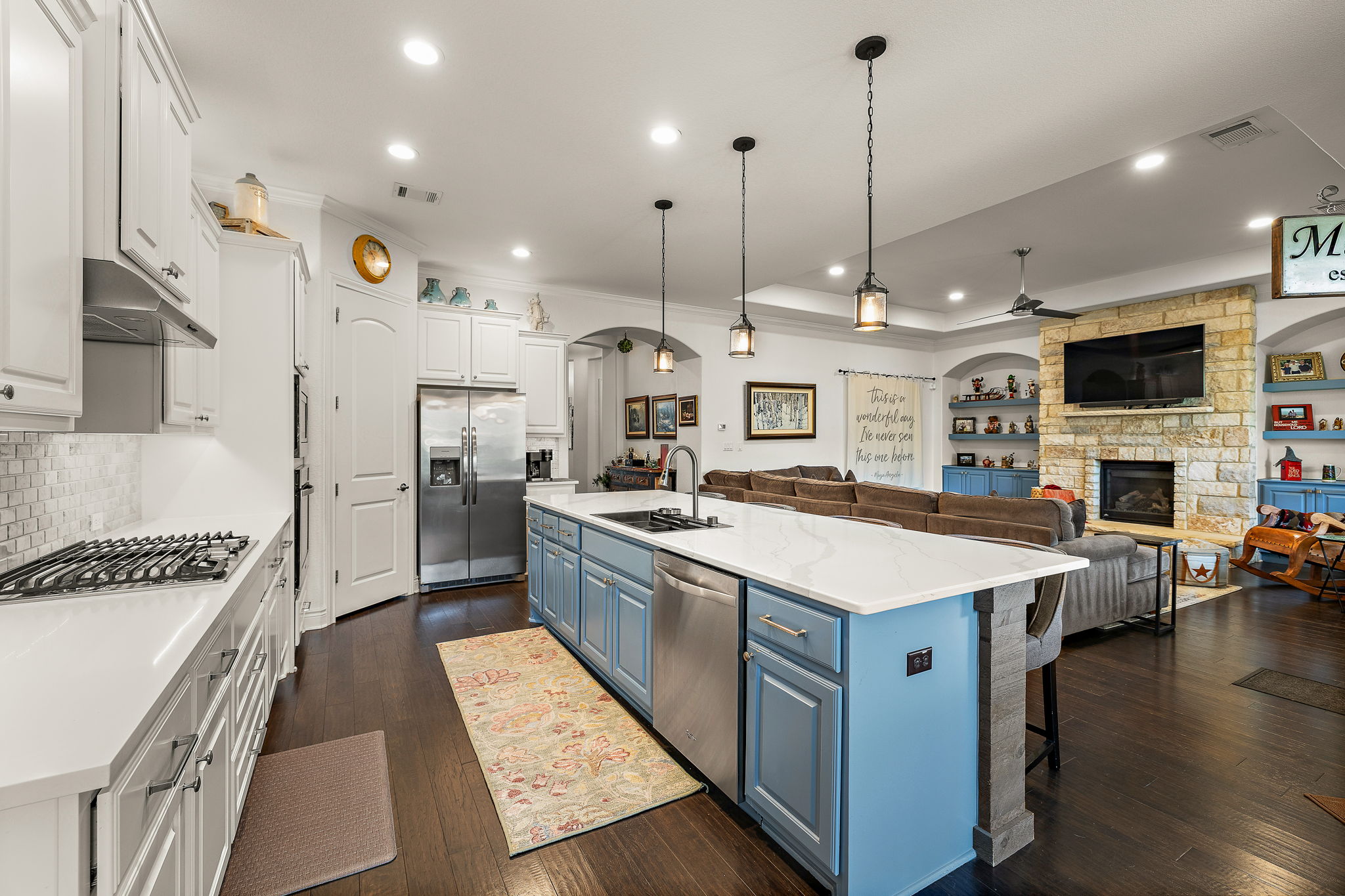 main property photo 6