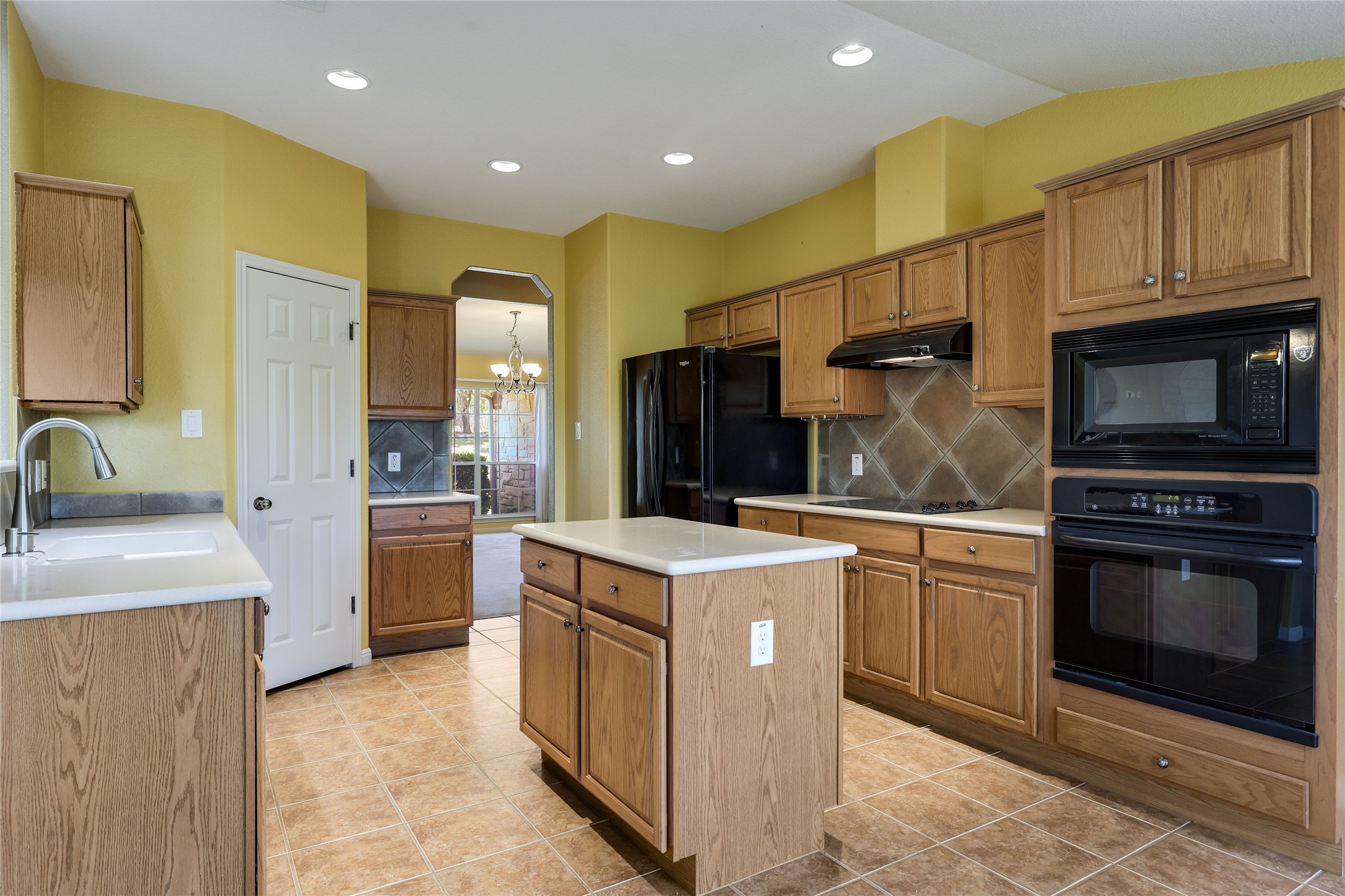 main property photo 11