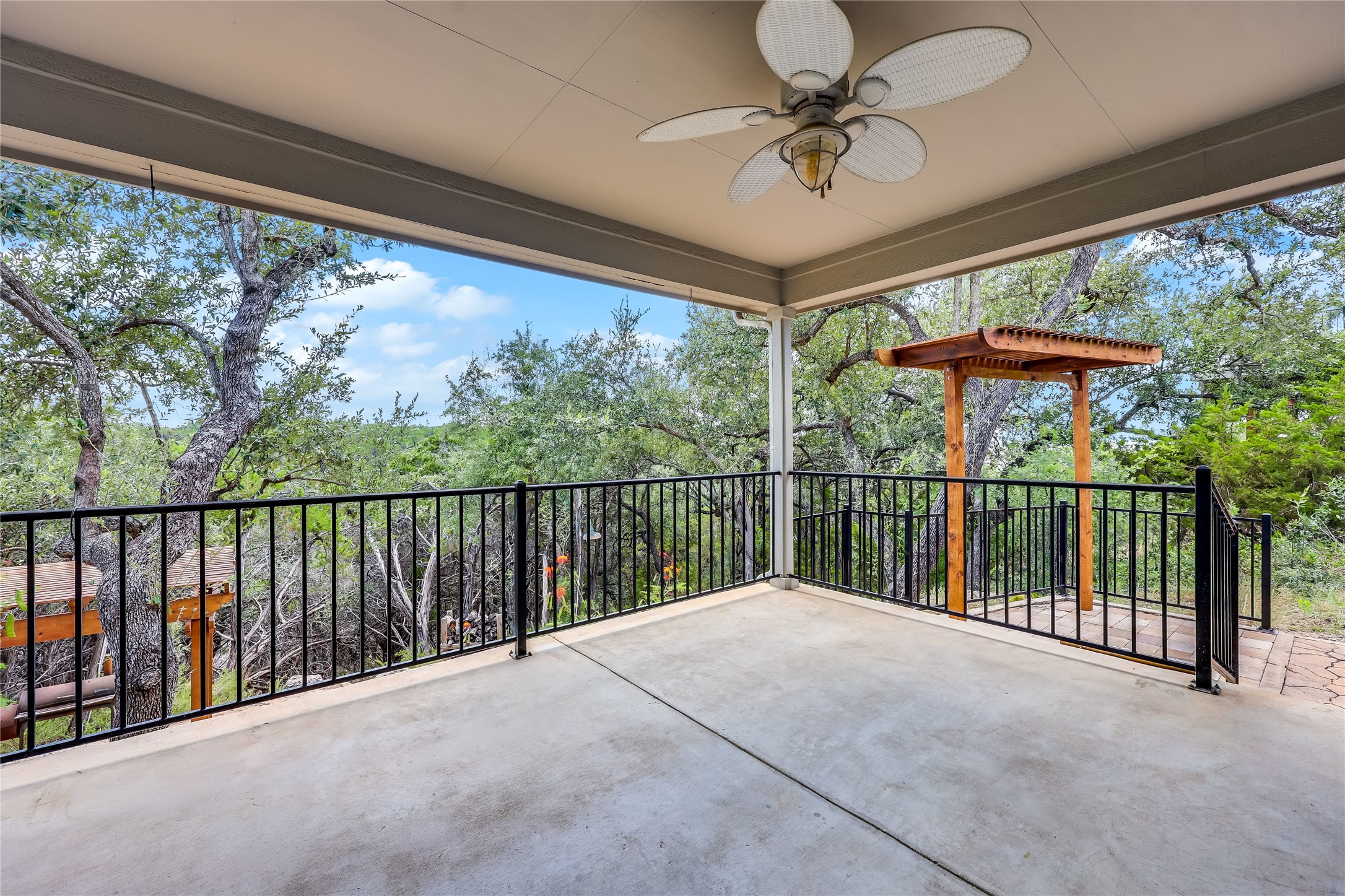 main property photo 26
