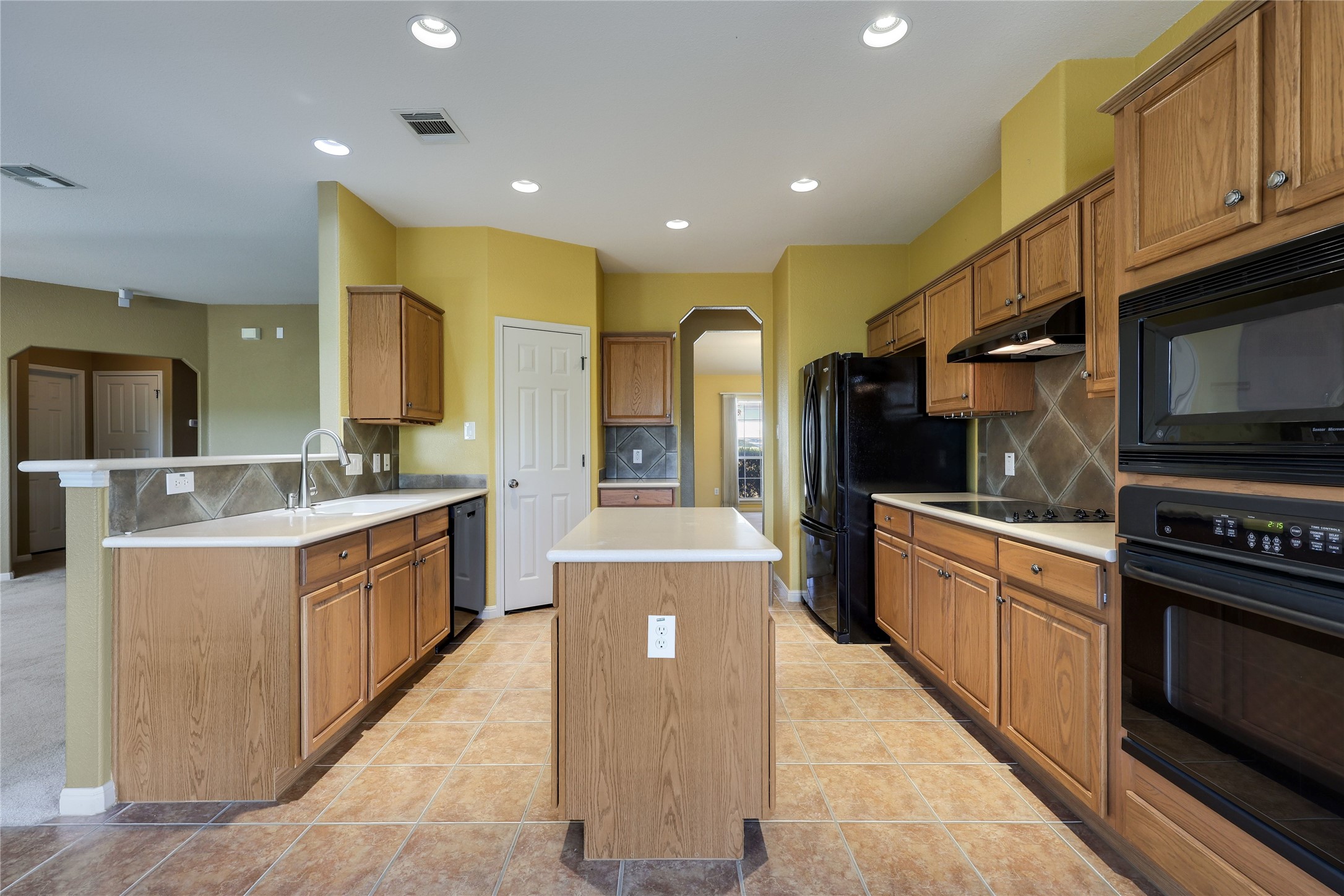 main property photo 8