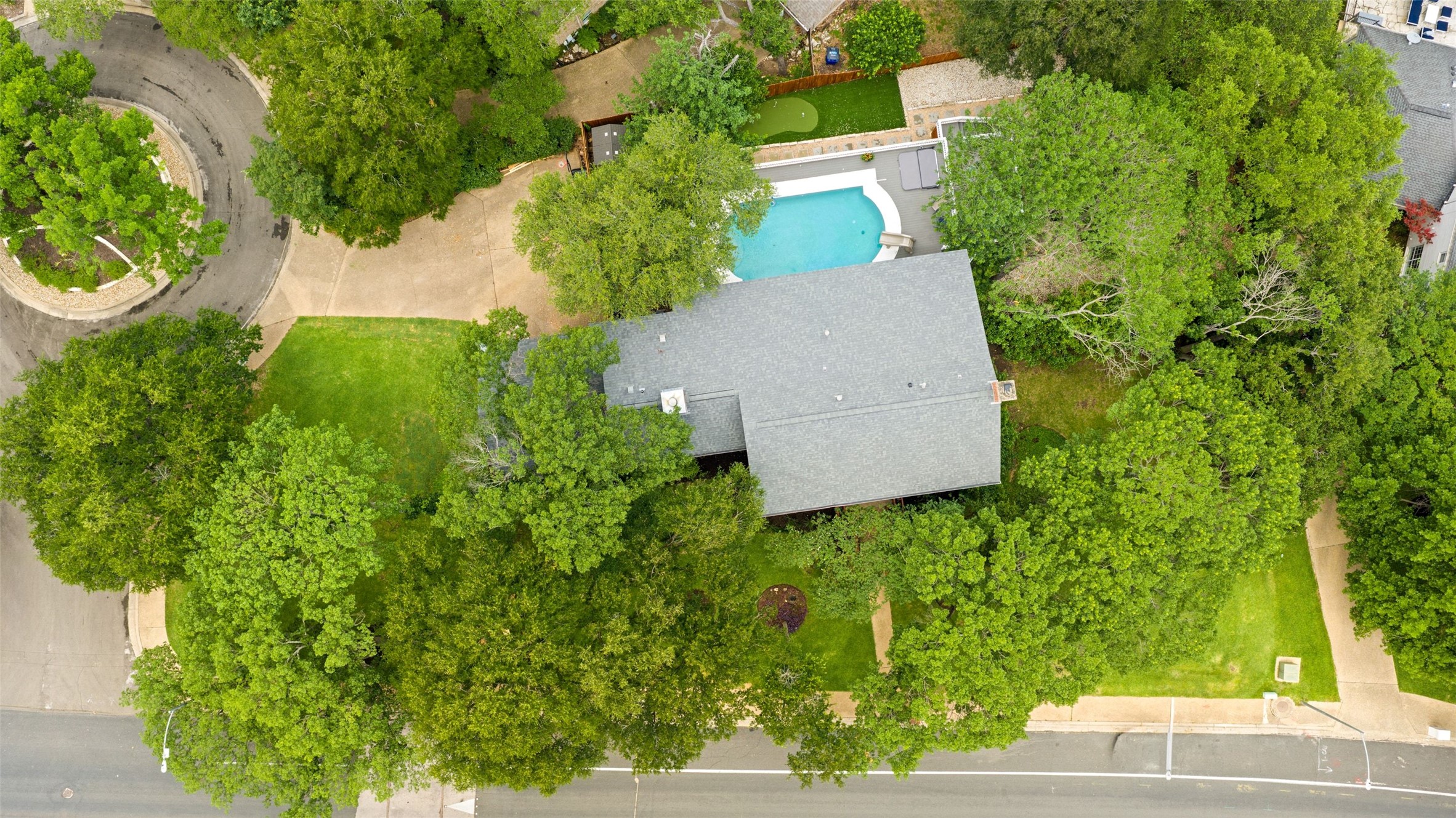 main property photo 31