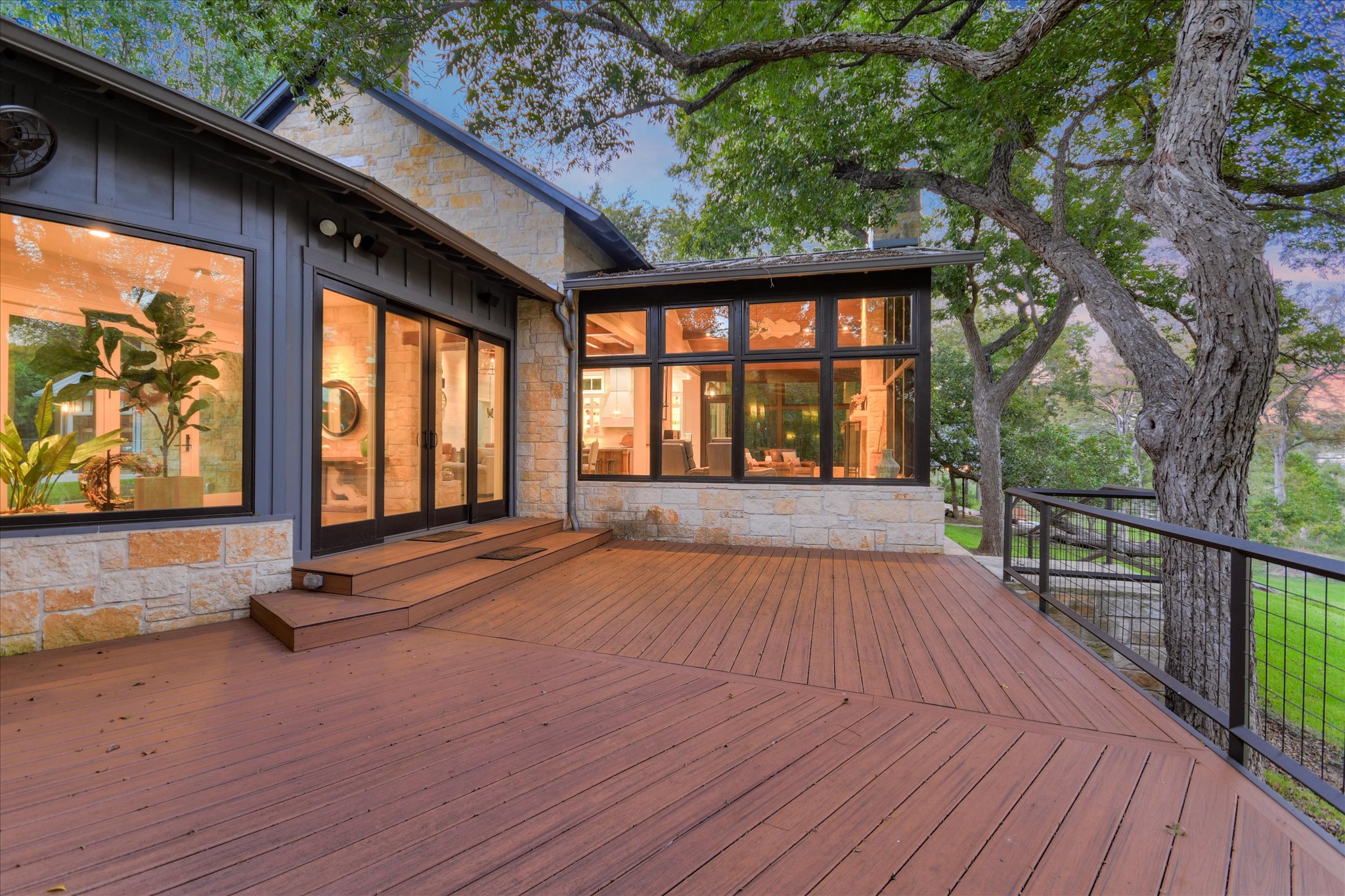 main property photo 28