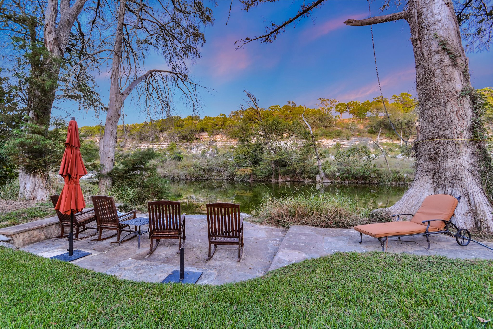 main property photo 32
