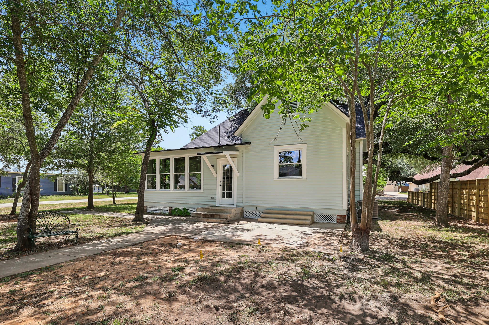 main property photo 32