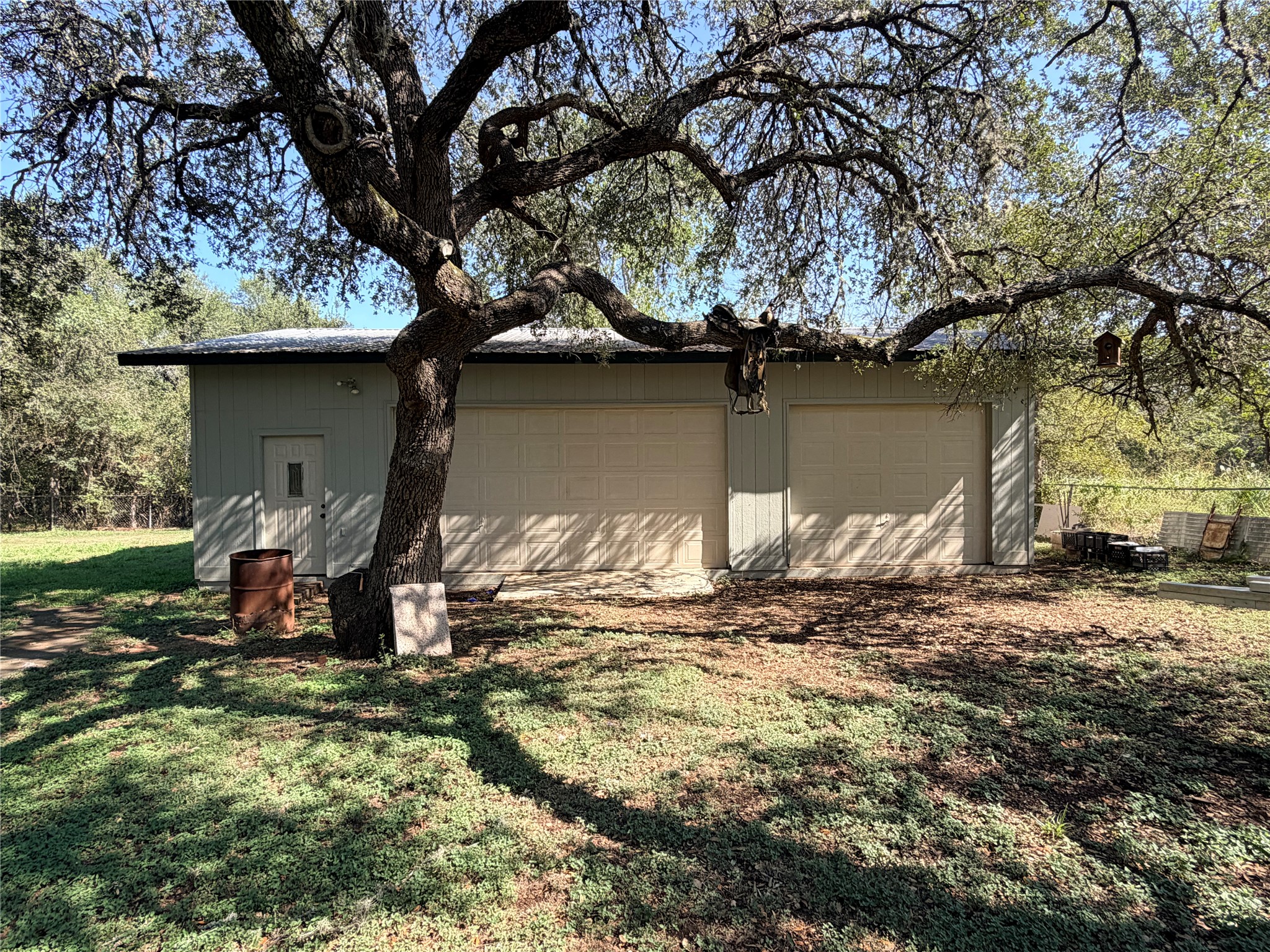 main property photo 25