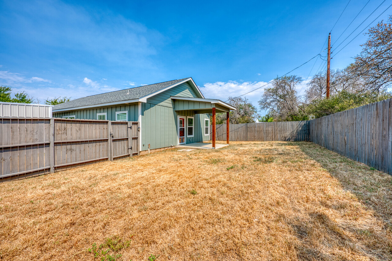 main property photo 31