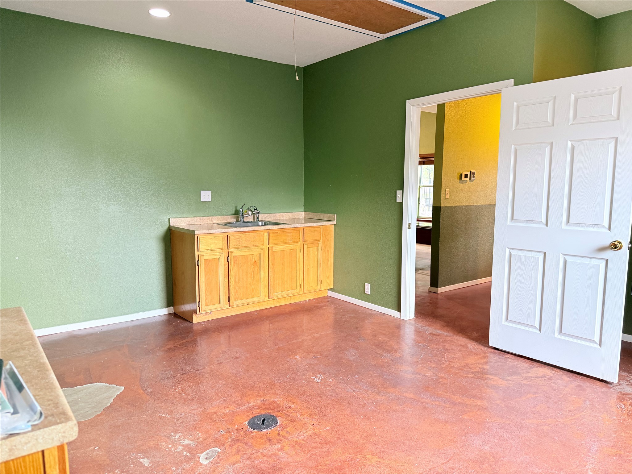 main property photo 14