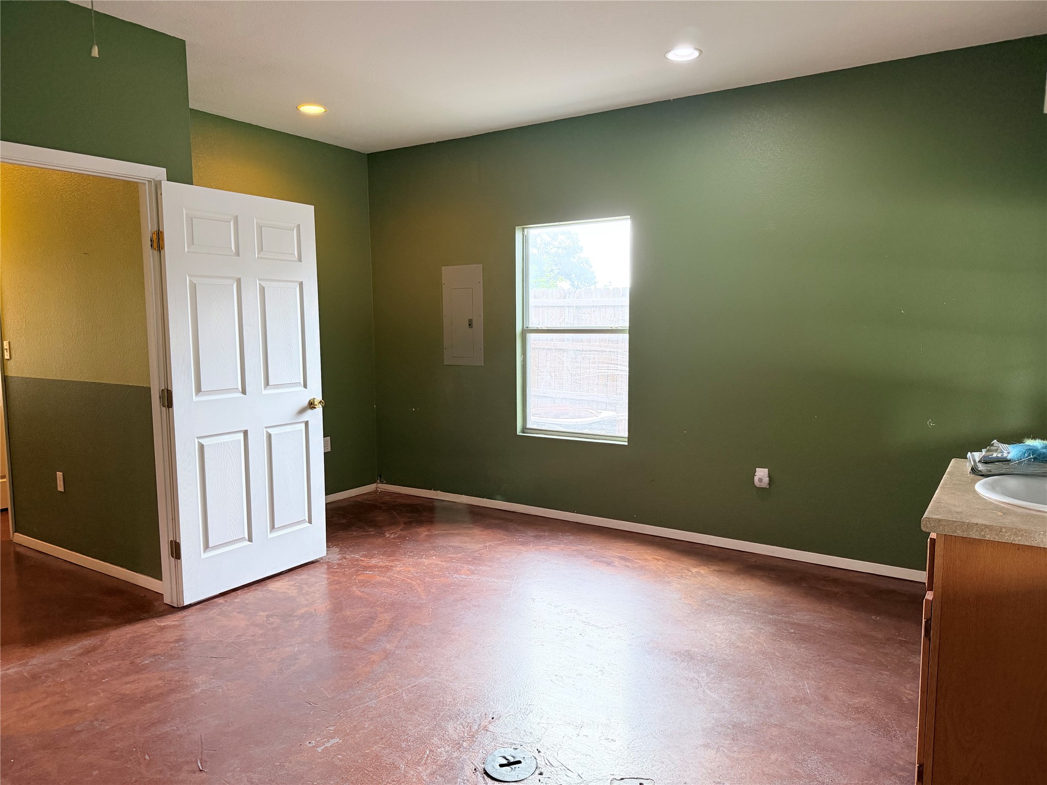 main property photo 4