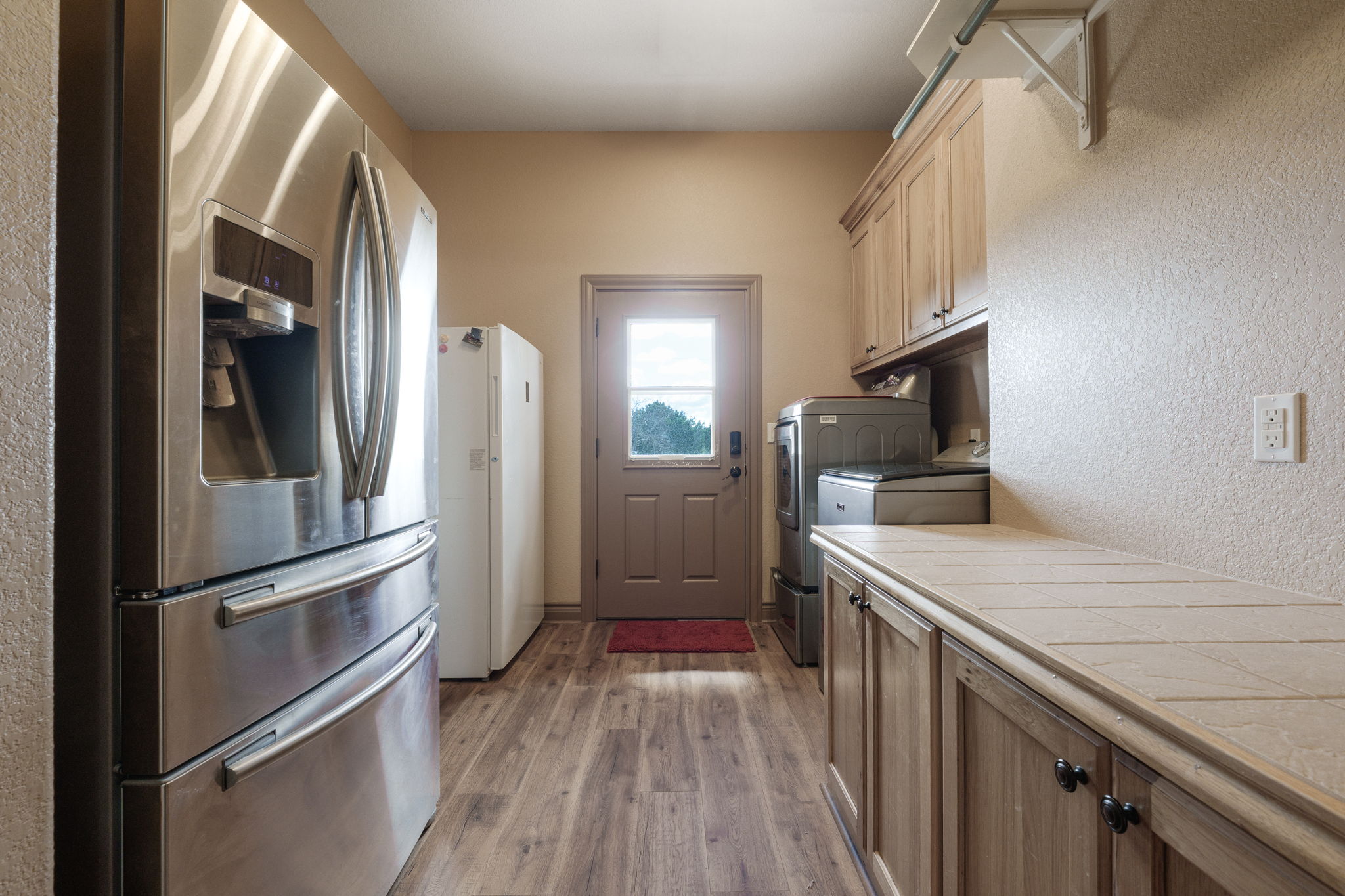 main property photo 27