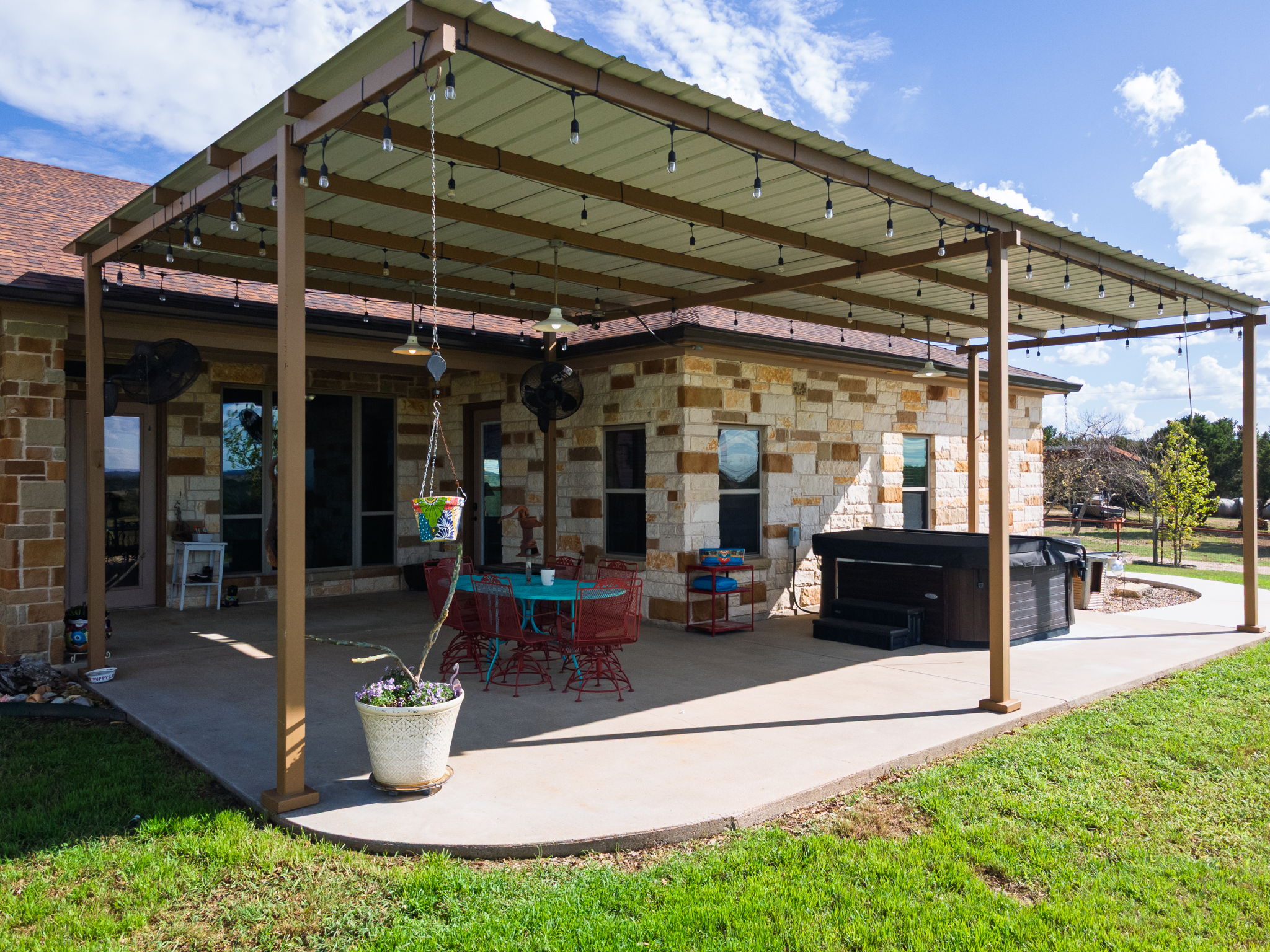 main property photo 29
