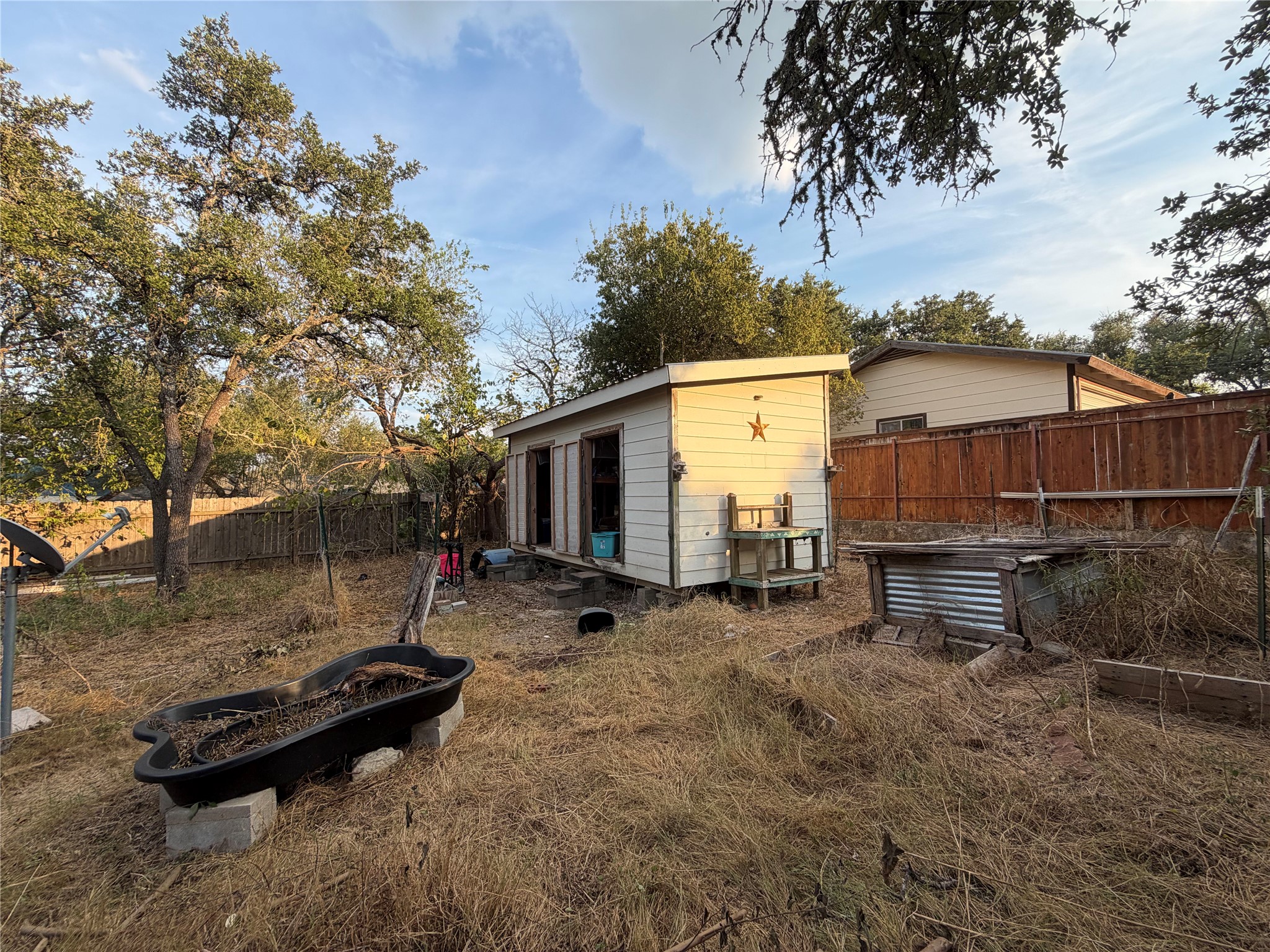 main property photo 13