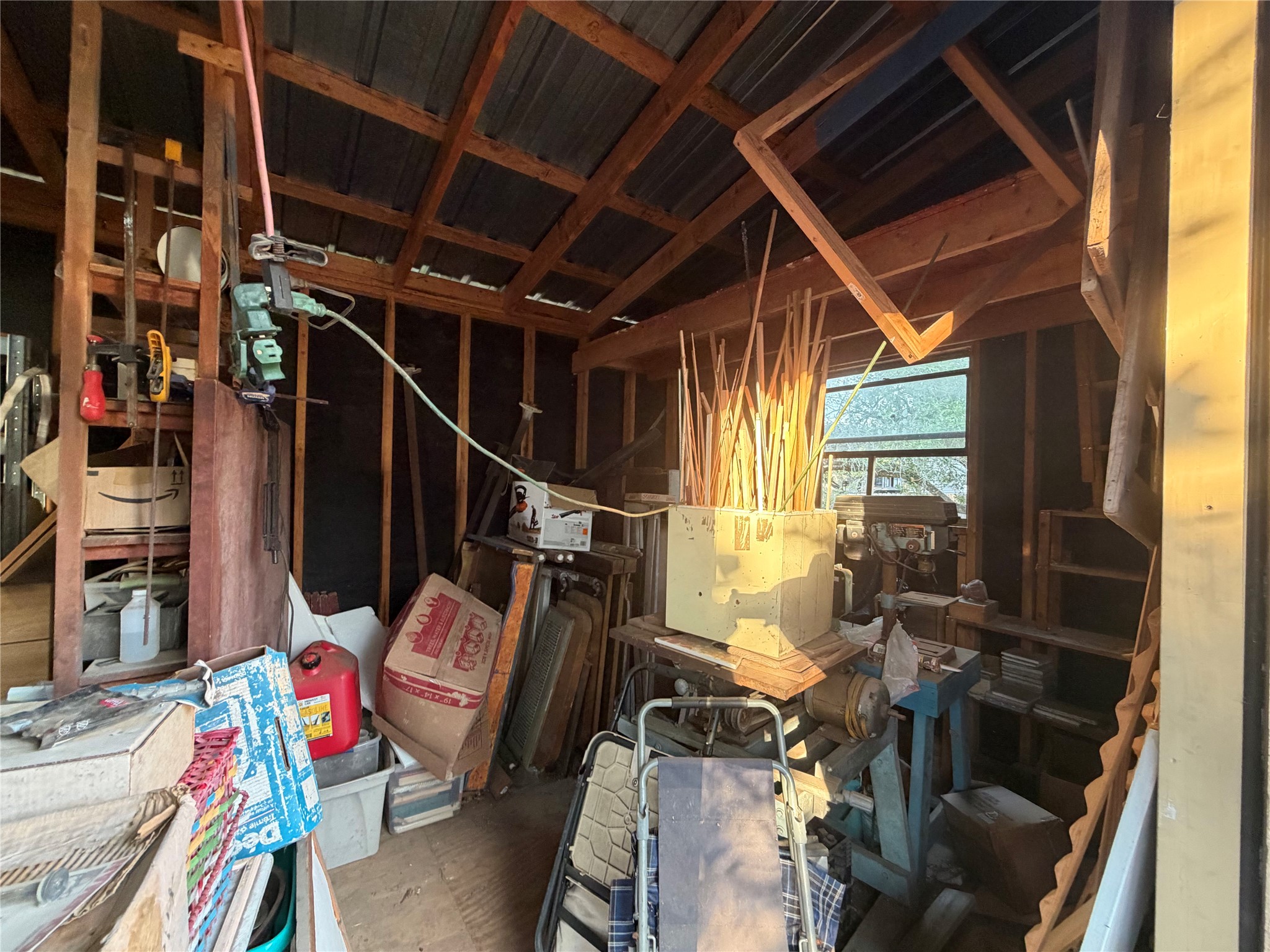 main property photo 20