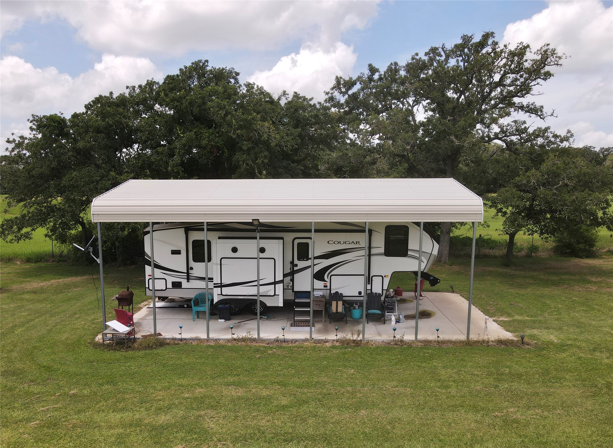 main property photo 30
