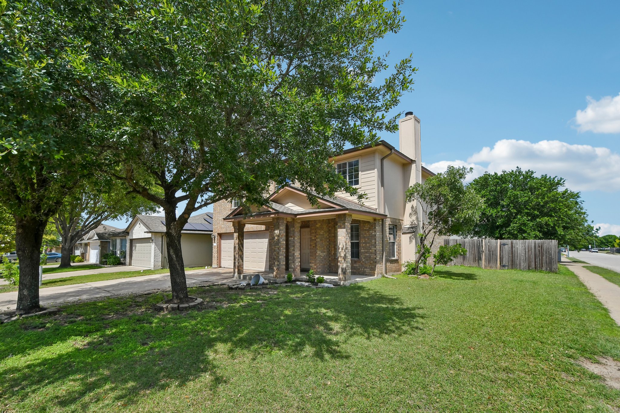 main property photo 3
