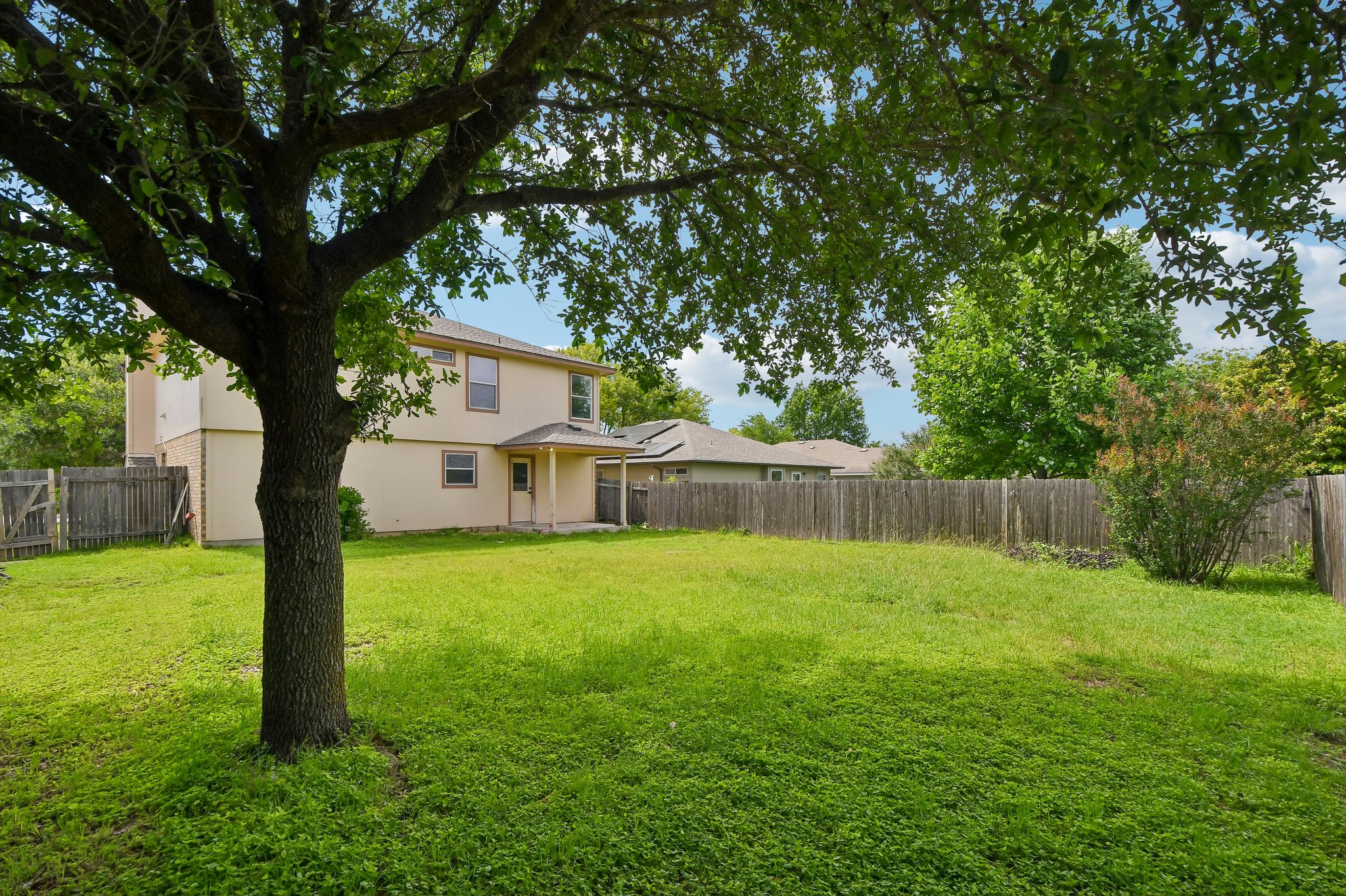 main property photo 33