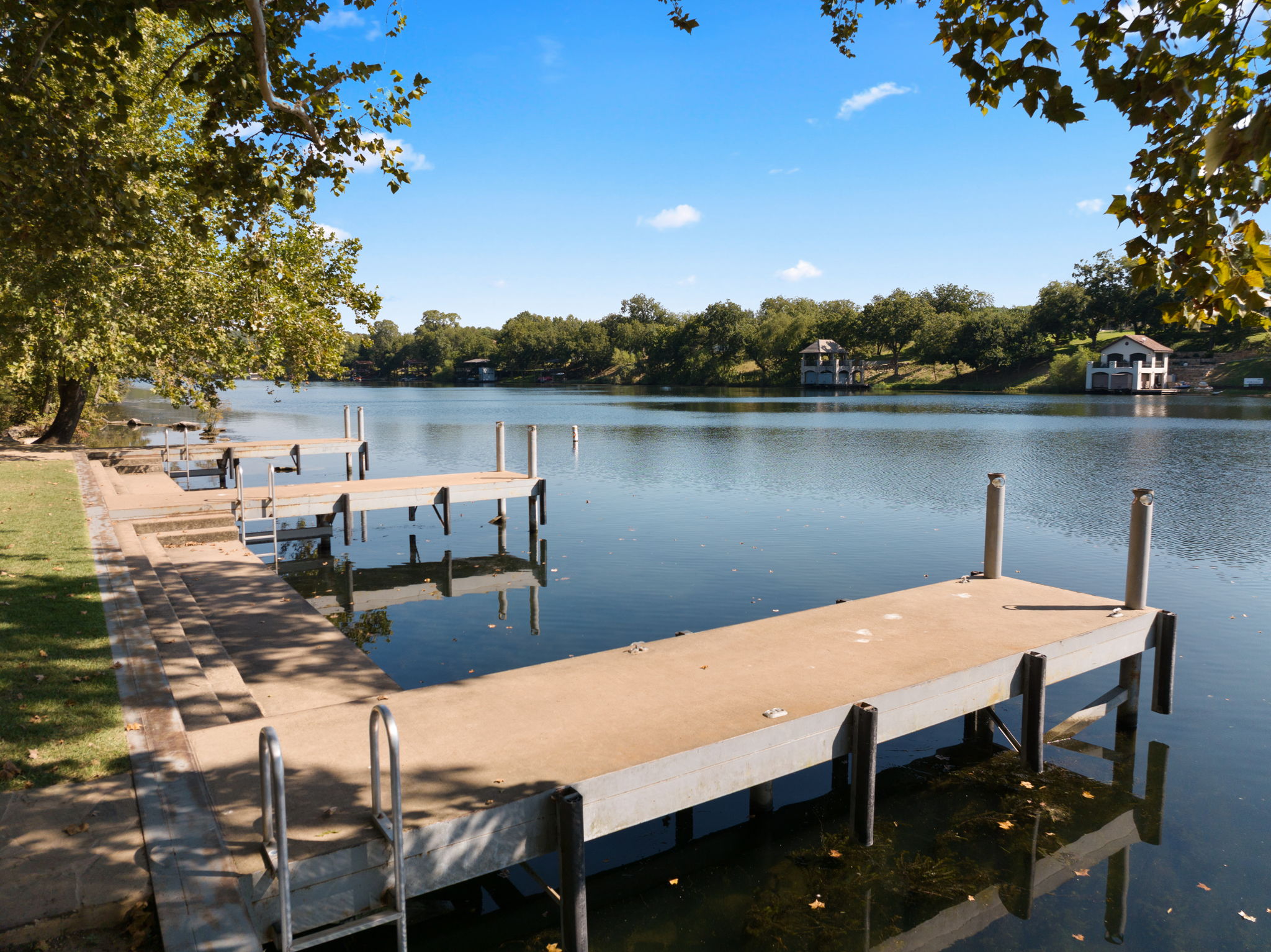 main property photo 31