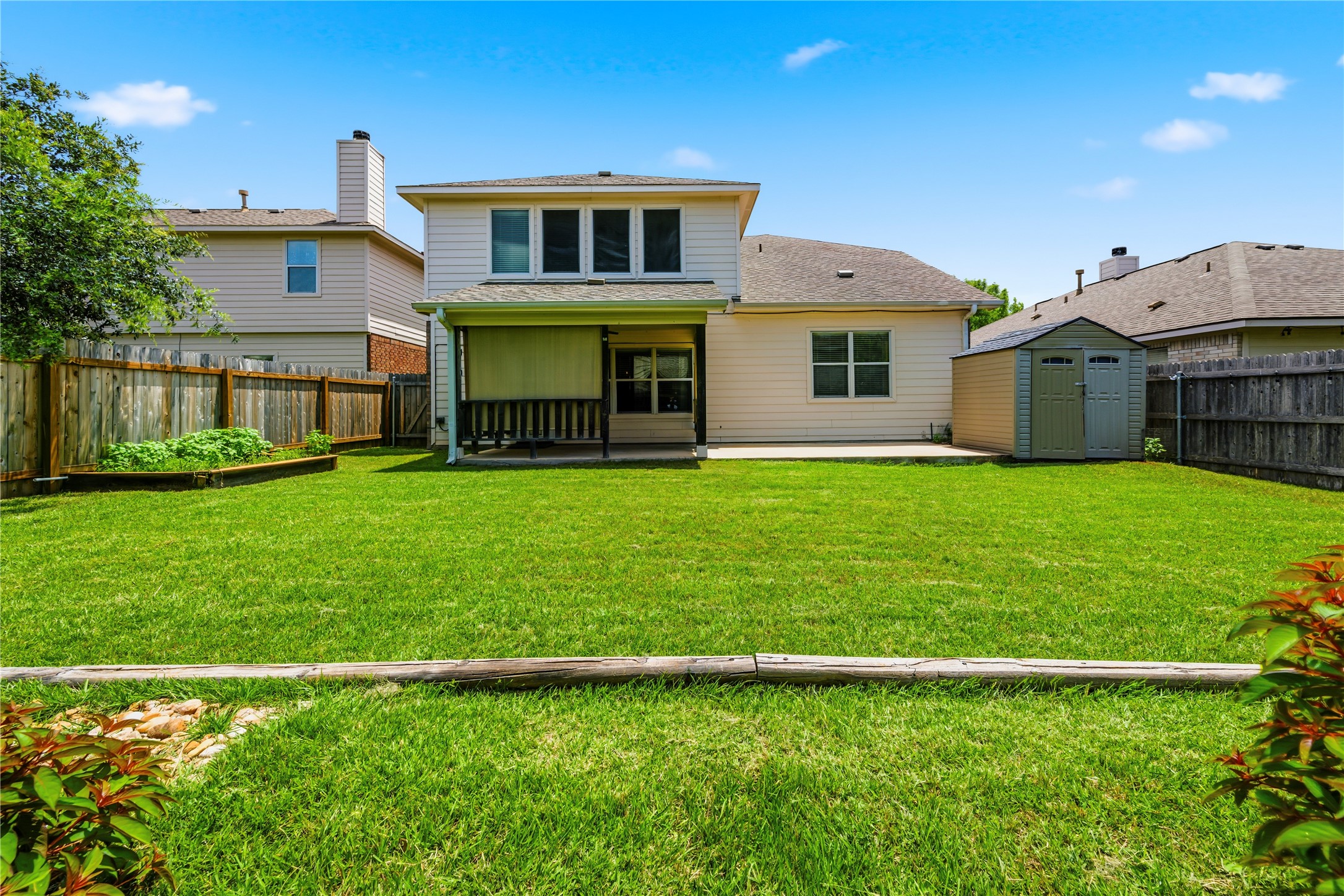 main property photo 37