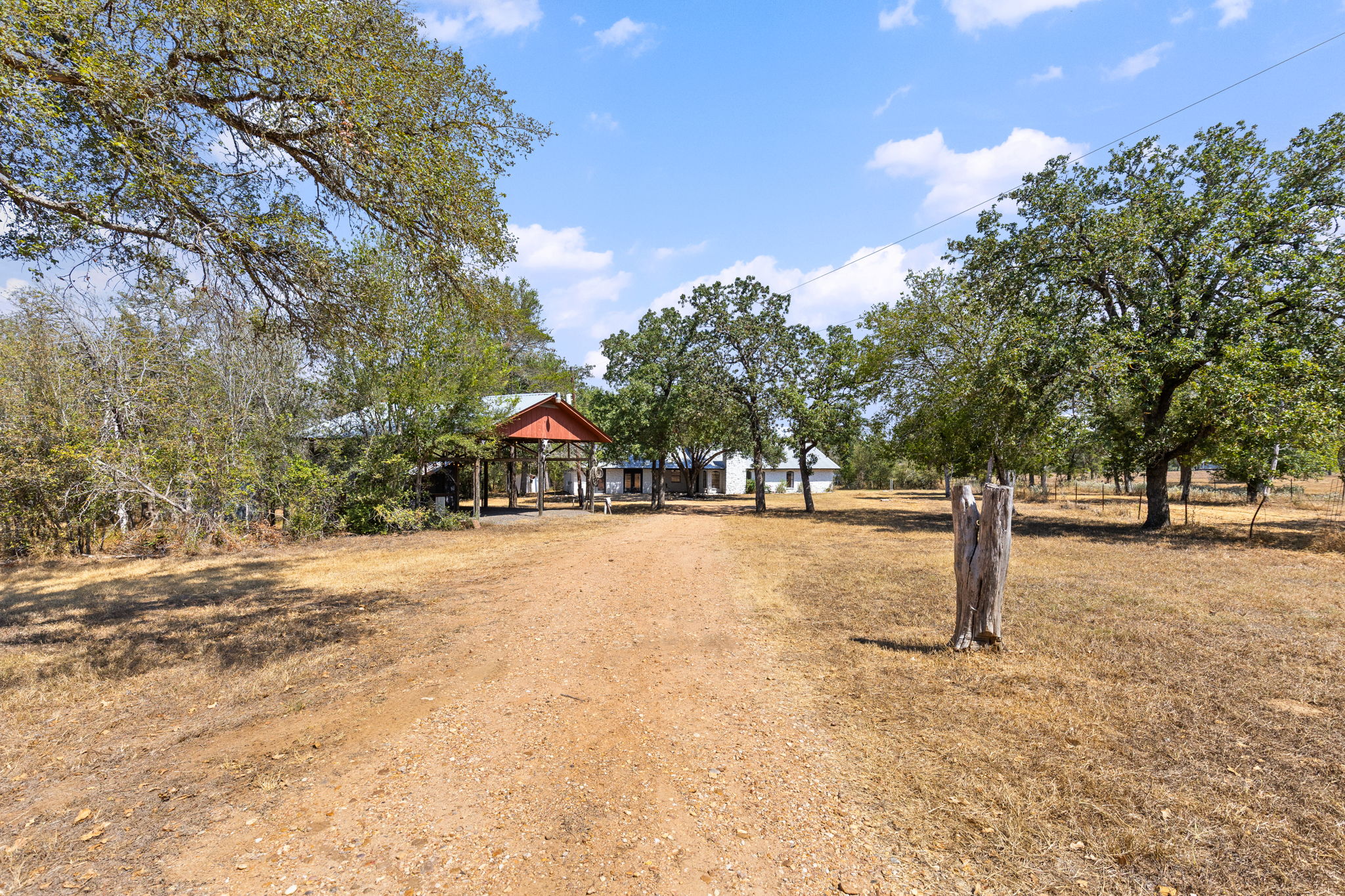 main property photo 29