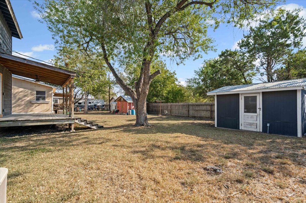 main property photo 13