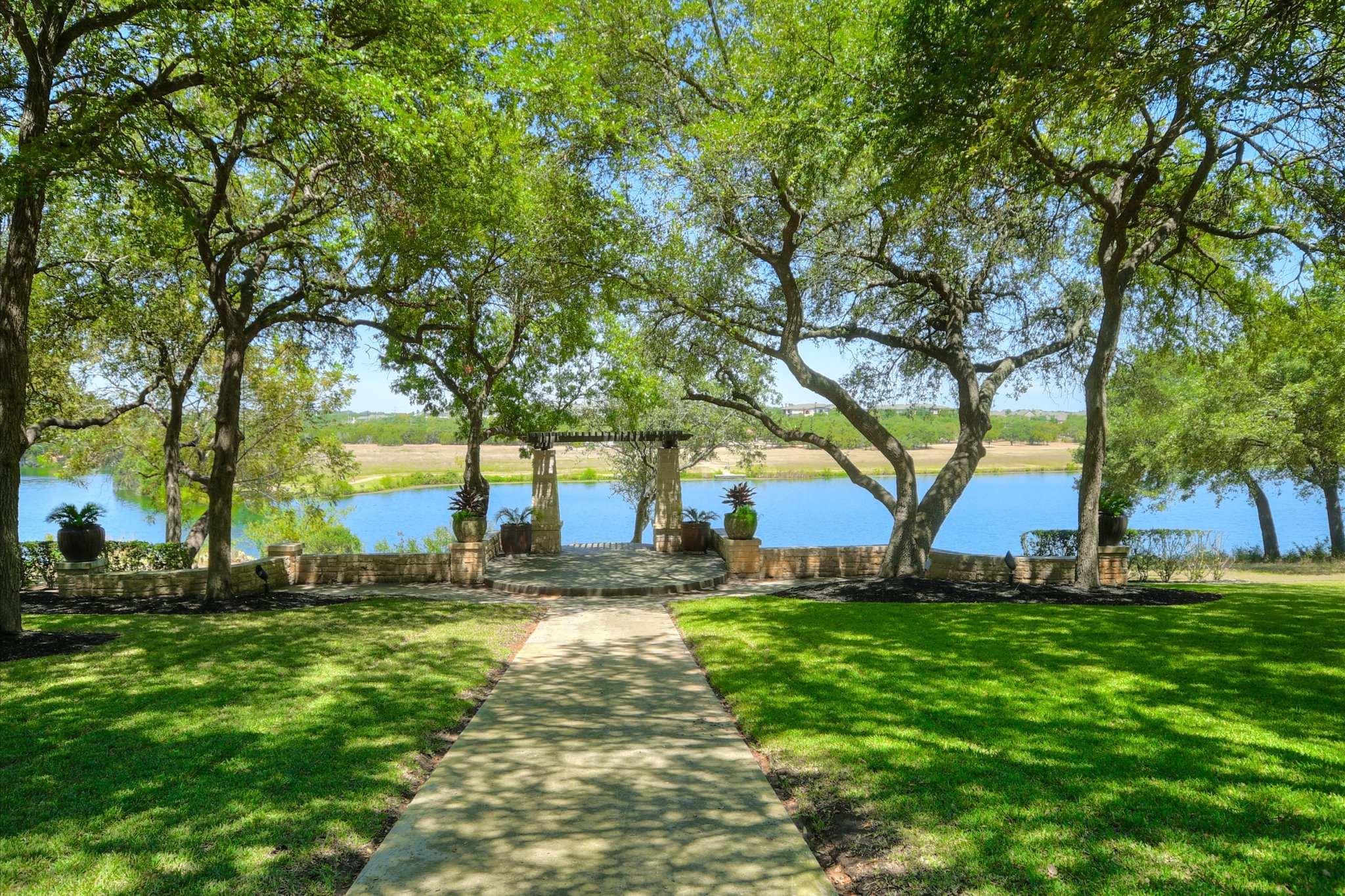main property photo 24